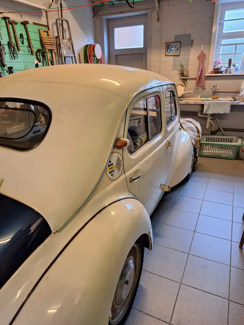 Renault 4CV - 2