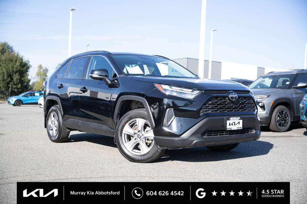  2025 Toyota RAV4 XLE AWD   