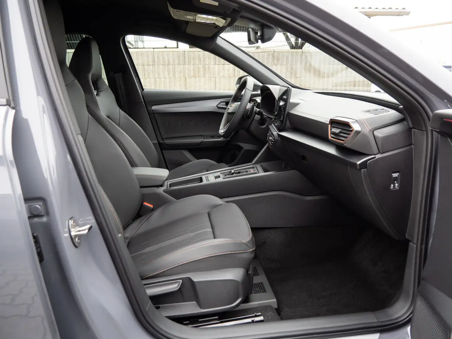 CUPRA Formentor 1.4 TSI VZ e-HYBRID MATRIX-LED 360° Gris - 2