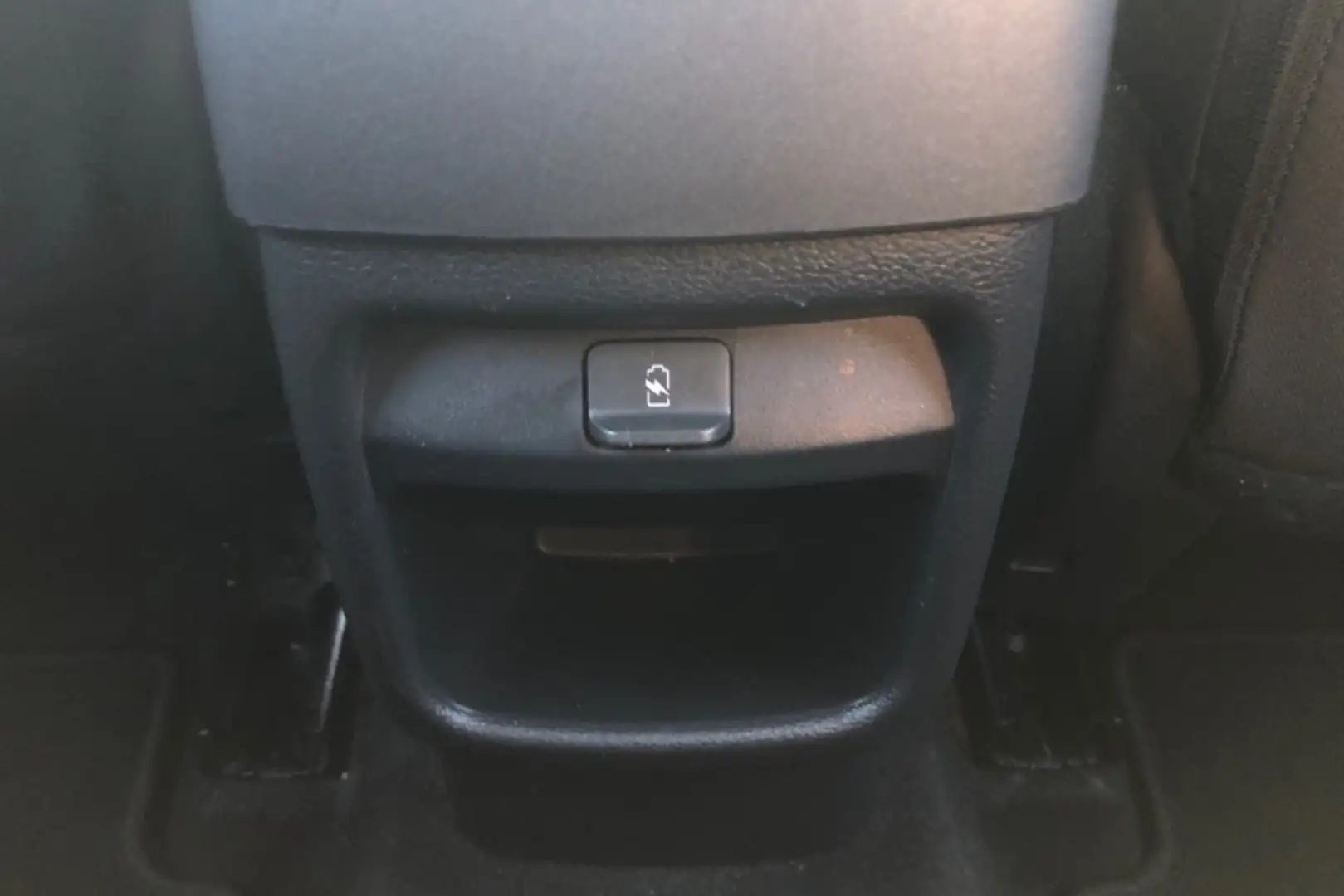 Nissan Juke 1.0 DIG-T N-Design Chic 4x2 DCT 7 114 Blanco - 2
