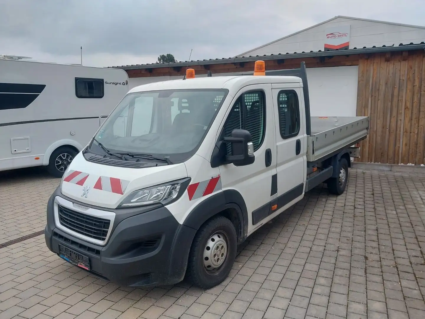 Peugeot Boxer Pritsche DOKA L4 BHdi 130*AHK*Klima Bílá - 1