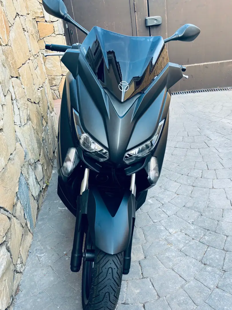 Yamaha X-Max 250 Momo design Černá - 2