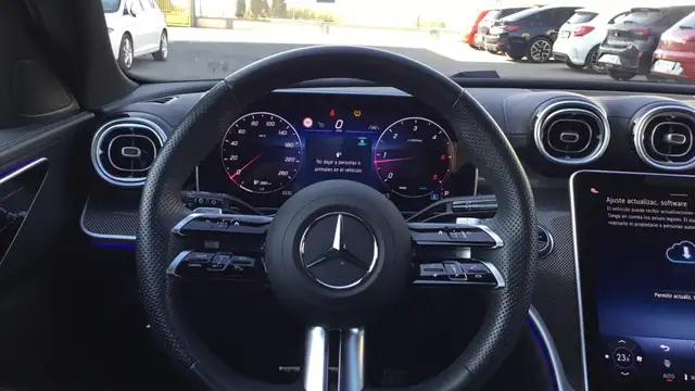 Mercedes-Benz C-Class view 9