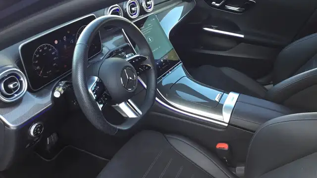 Mercedes-Benz C-Class view 6