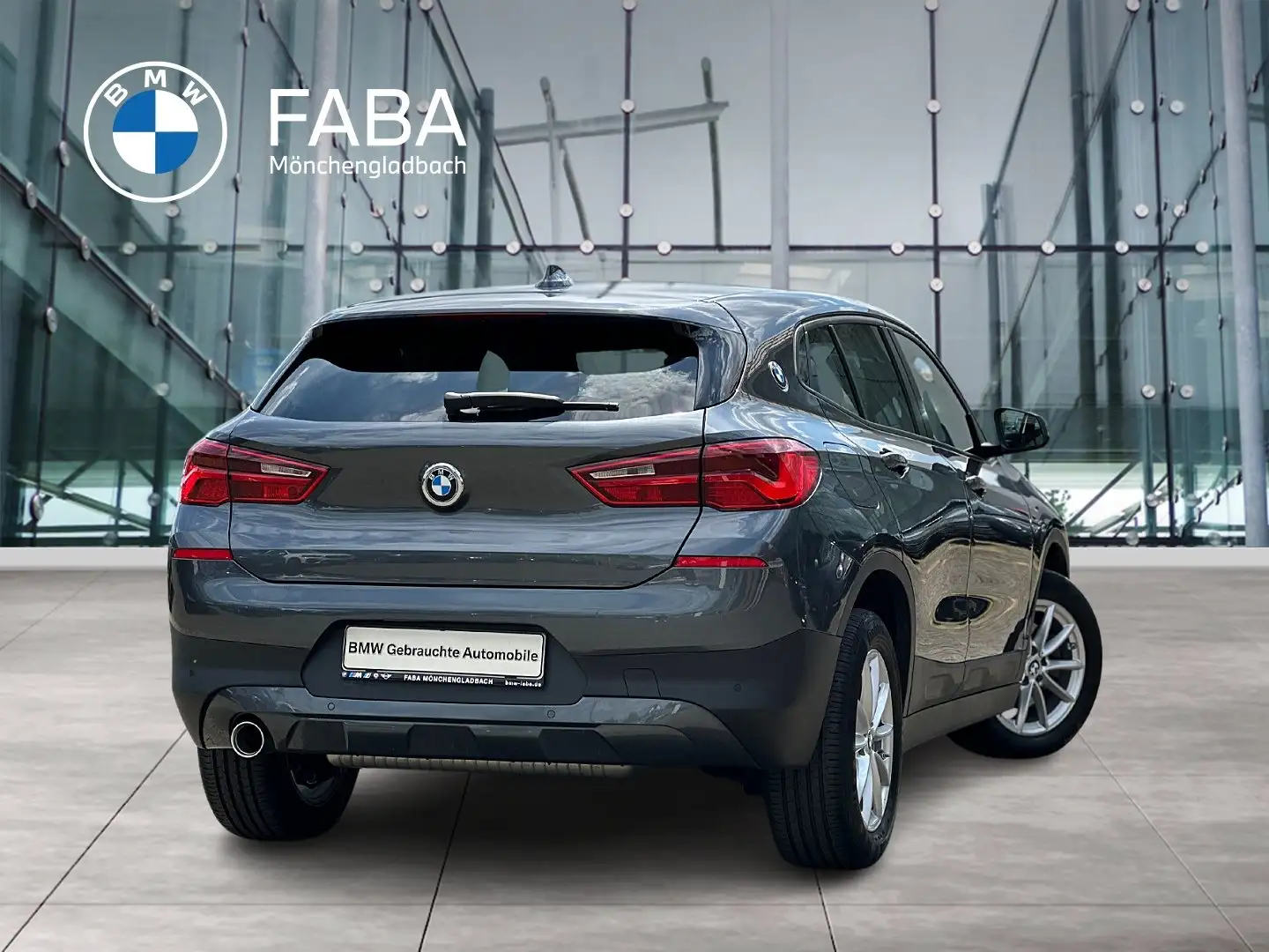 BMW X2 sDrive18i Advantage HiFi LED Navi Tempomat Grau - 2
