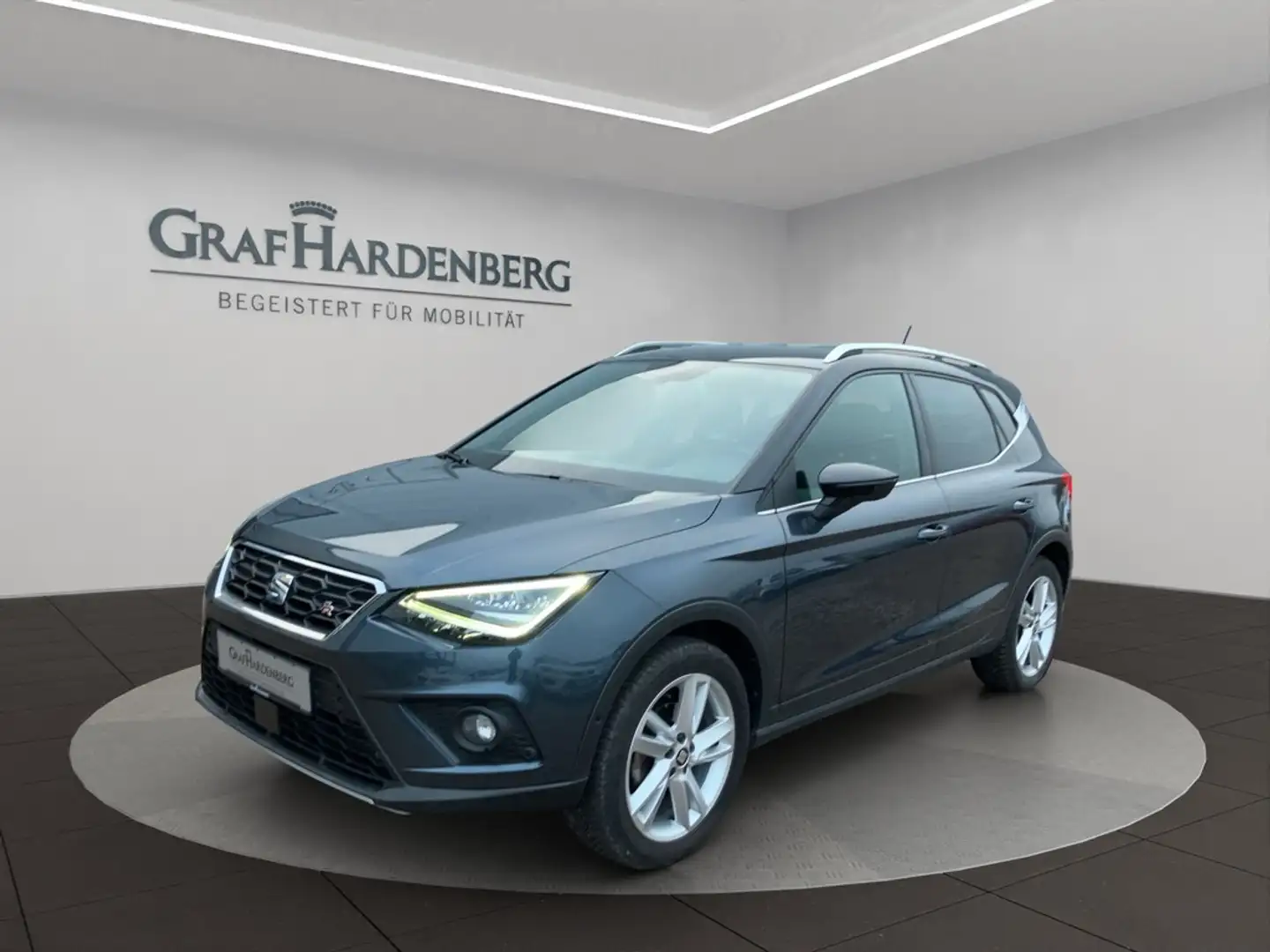 SEAT Arona 1.5 TSI 6-Gang FR Grijs - 1