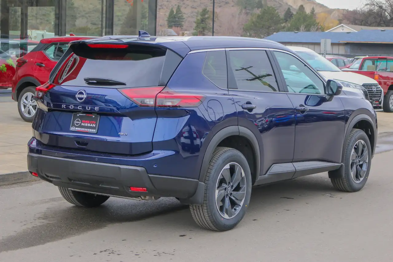 Nissan Rogue снимка Nissan Rogue