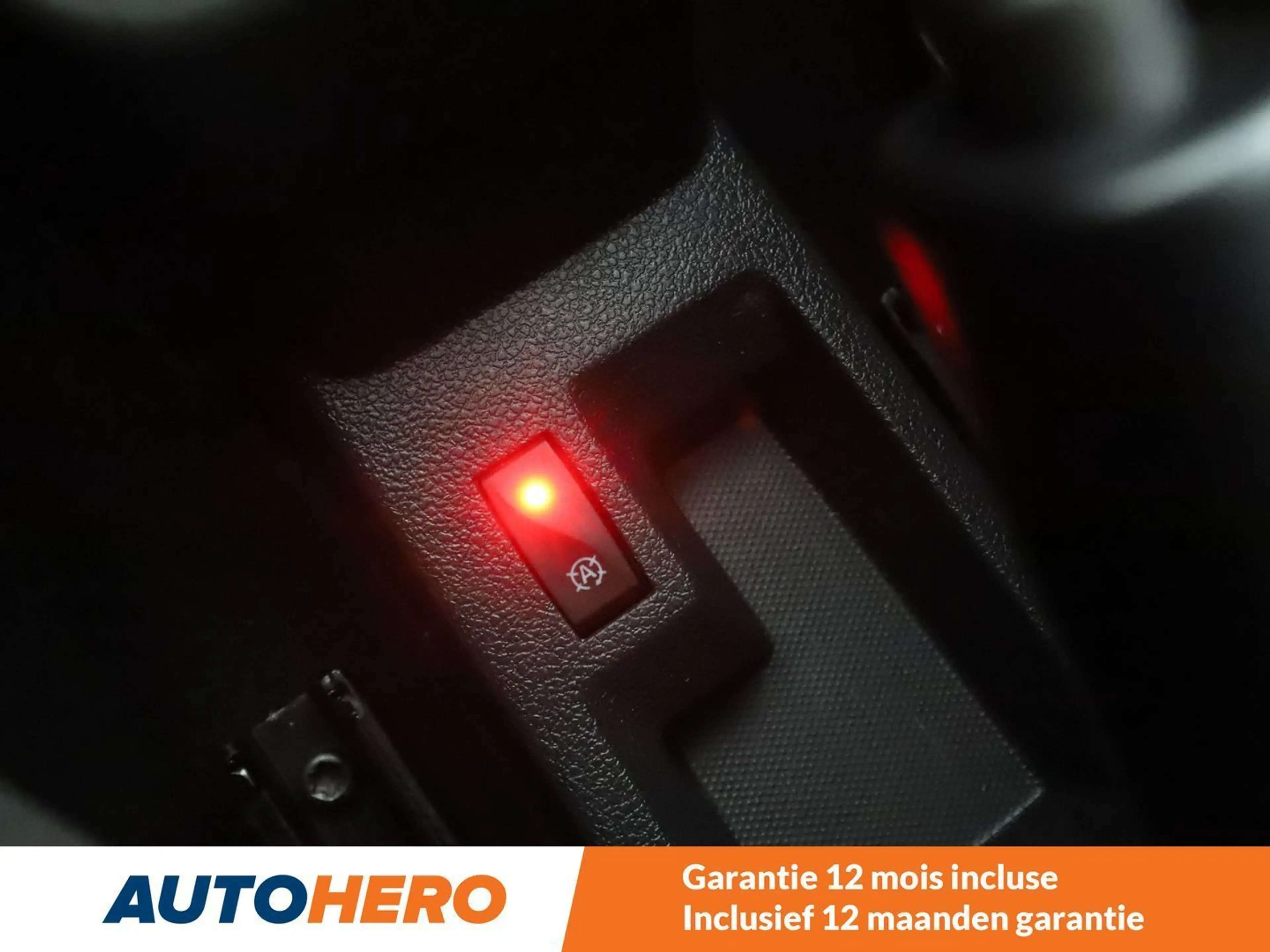 Dacia Lodgy 1.6 SCe Stepway — photo 14