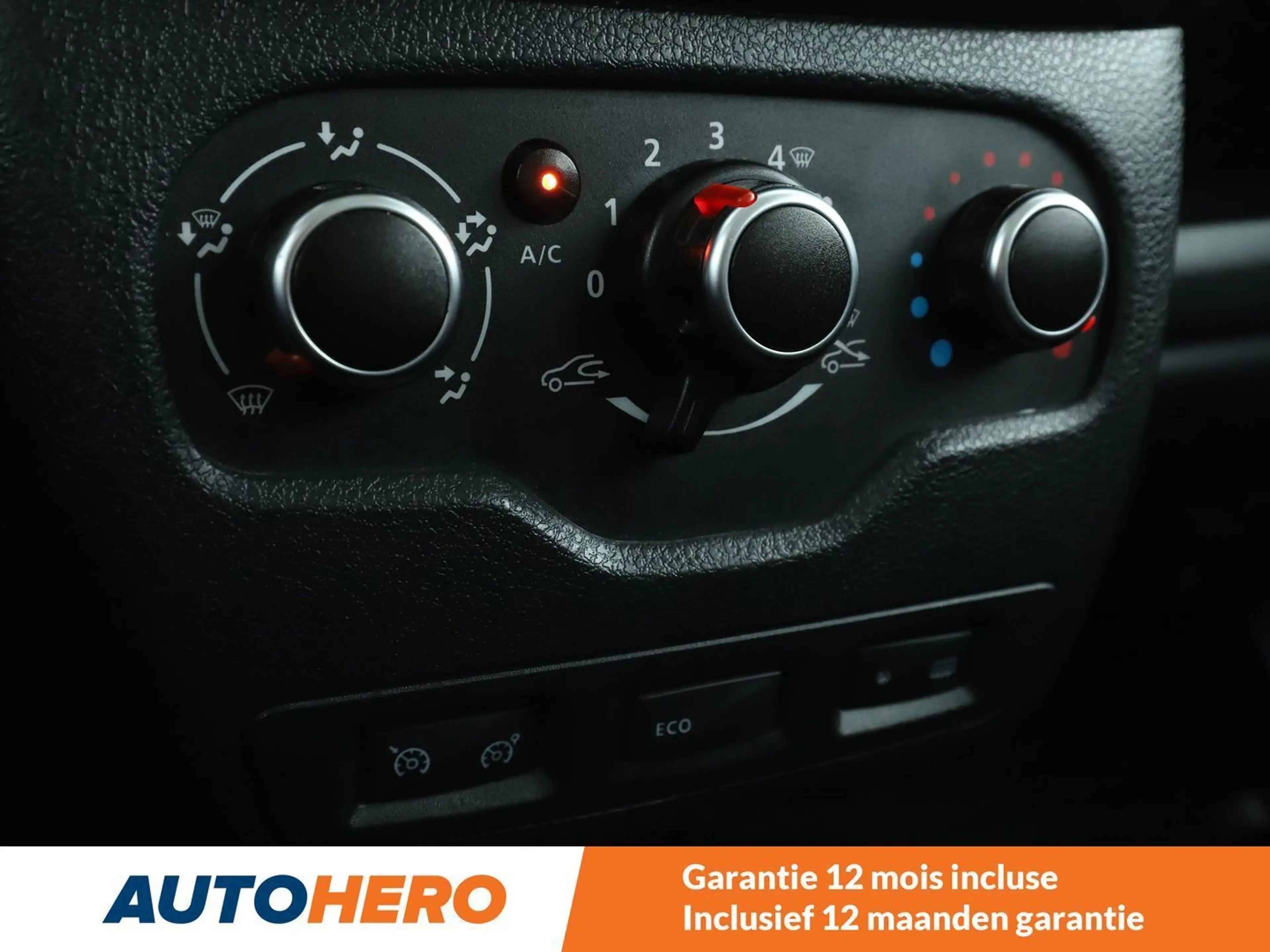 Dacia Lodgy 1.6 SCe Stepway — photo 12
