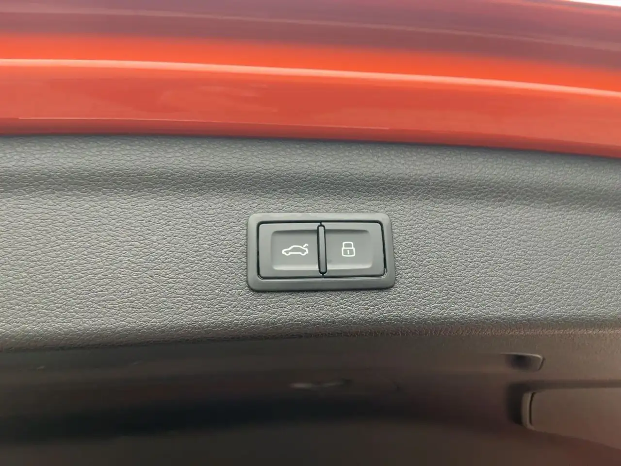 Audi Q3 35 TDI S-TR S-LINE 5JG+LED+NAVI+AHK+ACC+VC+19, миниатюра 15