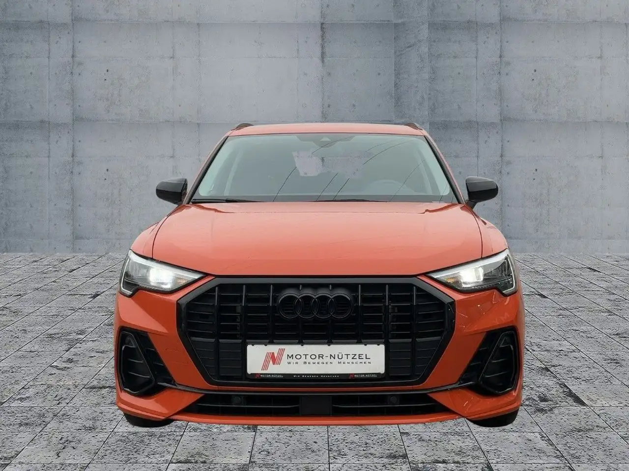 Audi Q3 35 TDI S-TR S-LINE 5JG+LED+NAVI+AHK+ACC+VC+19, миниатюра 3