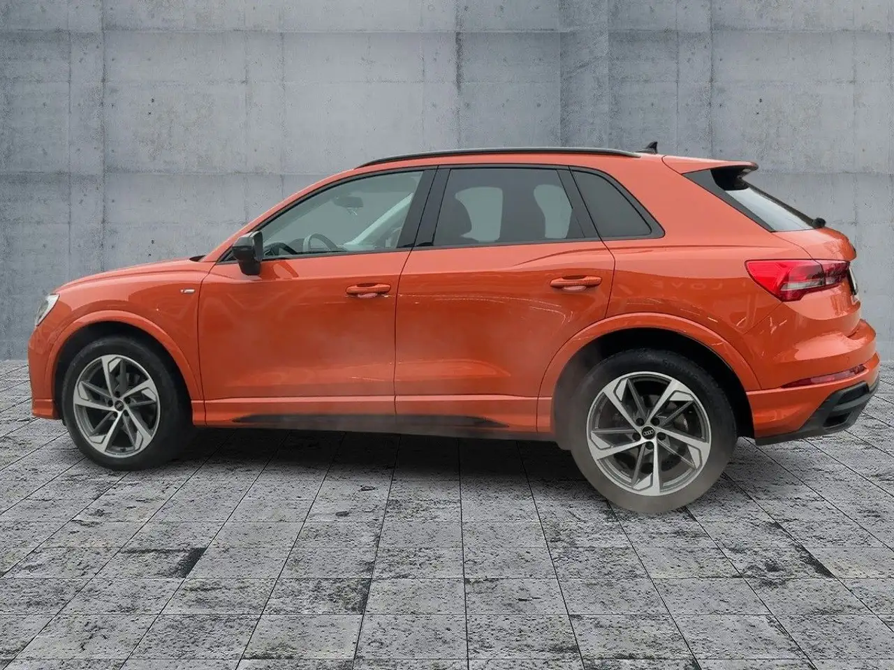 Audi Q3 35 TDI S-TR S-LINE 5JG+LED+NAVI+AHK+ACC+VC+19, миниатюра 4
