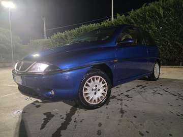1.1 8v Elefantino Blu c/airbag