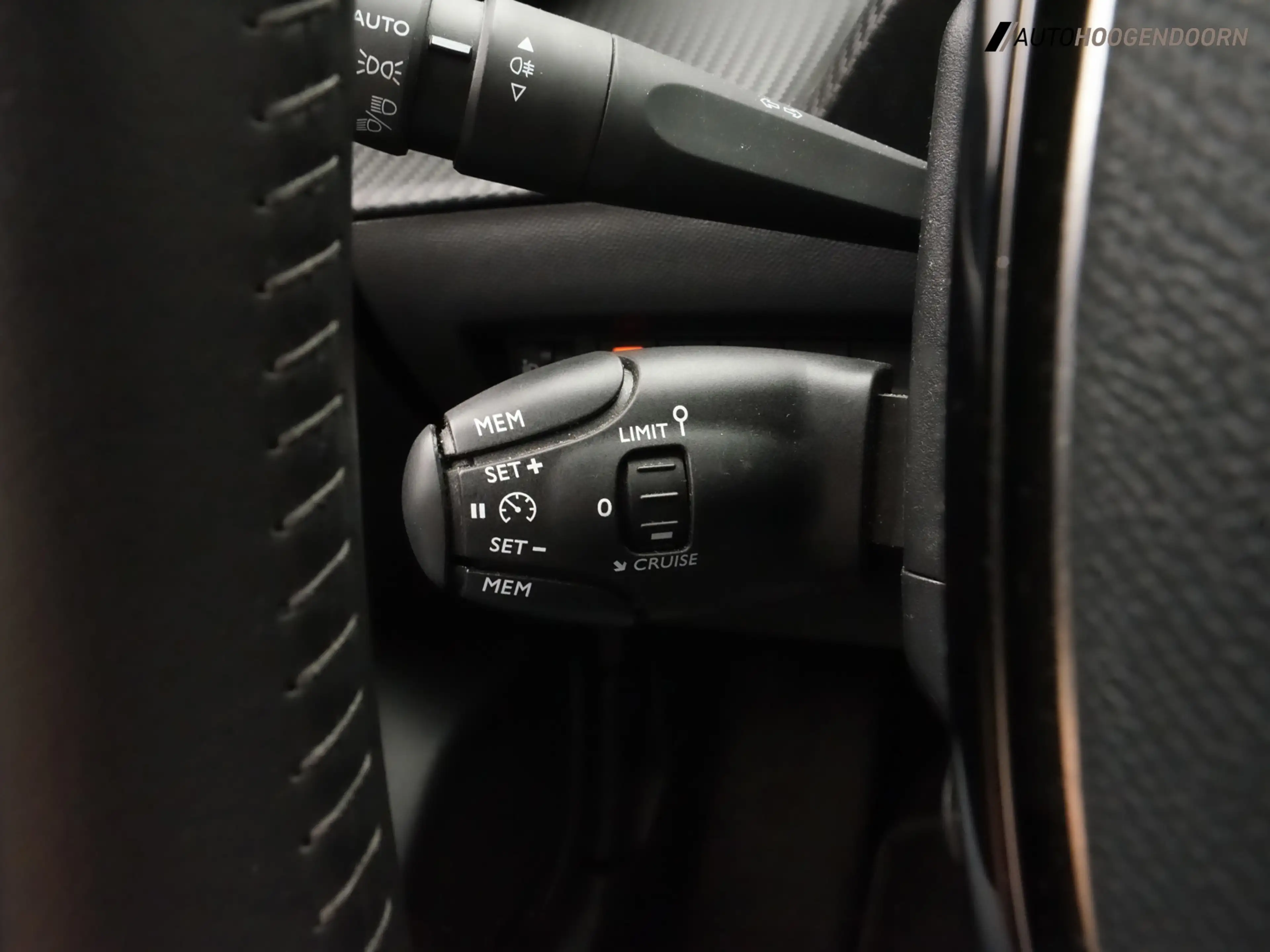 Peugeot 208 1.2 PureTech Active Pack (APPLE CARPLAY,LED VERLIC — photo 18