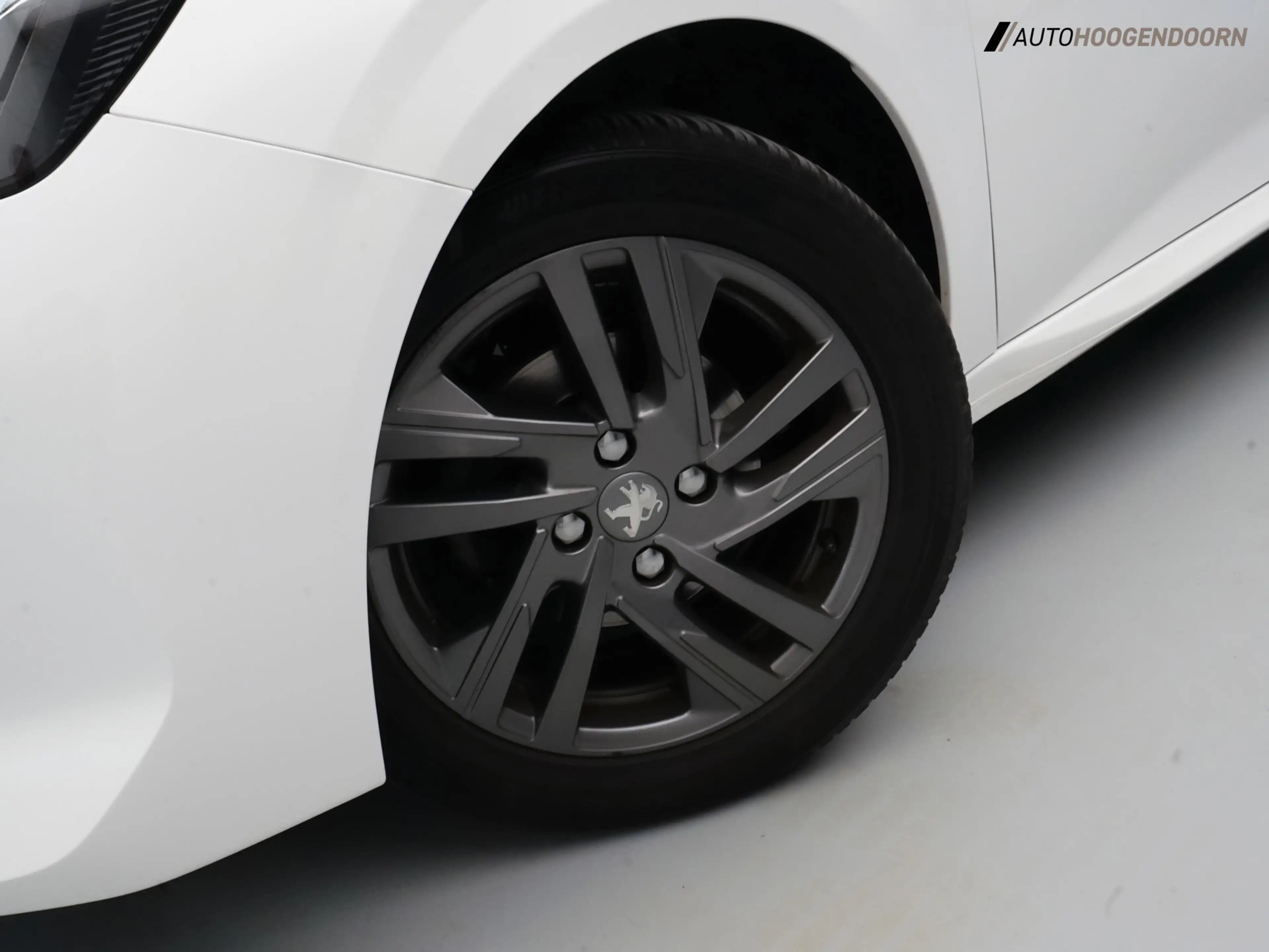 Peugeot 208 1.2 PureTech Active Pack (APPLE CARPLAY,LED VERLIC — photo 6