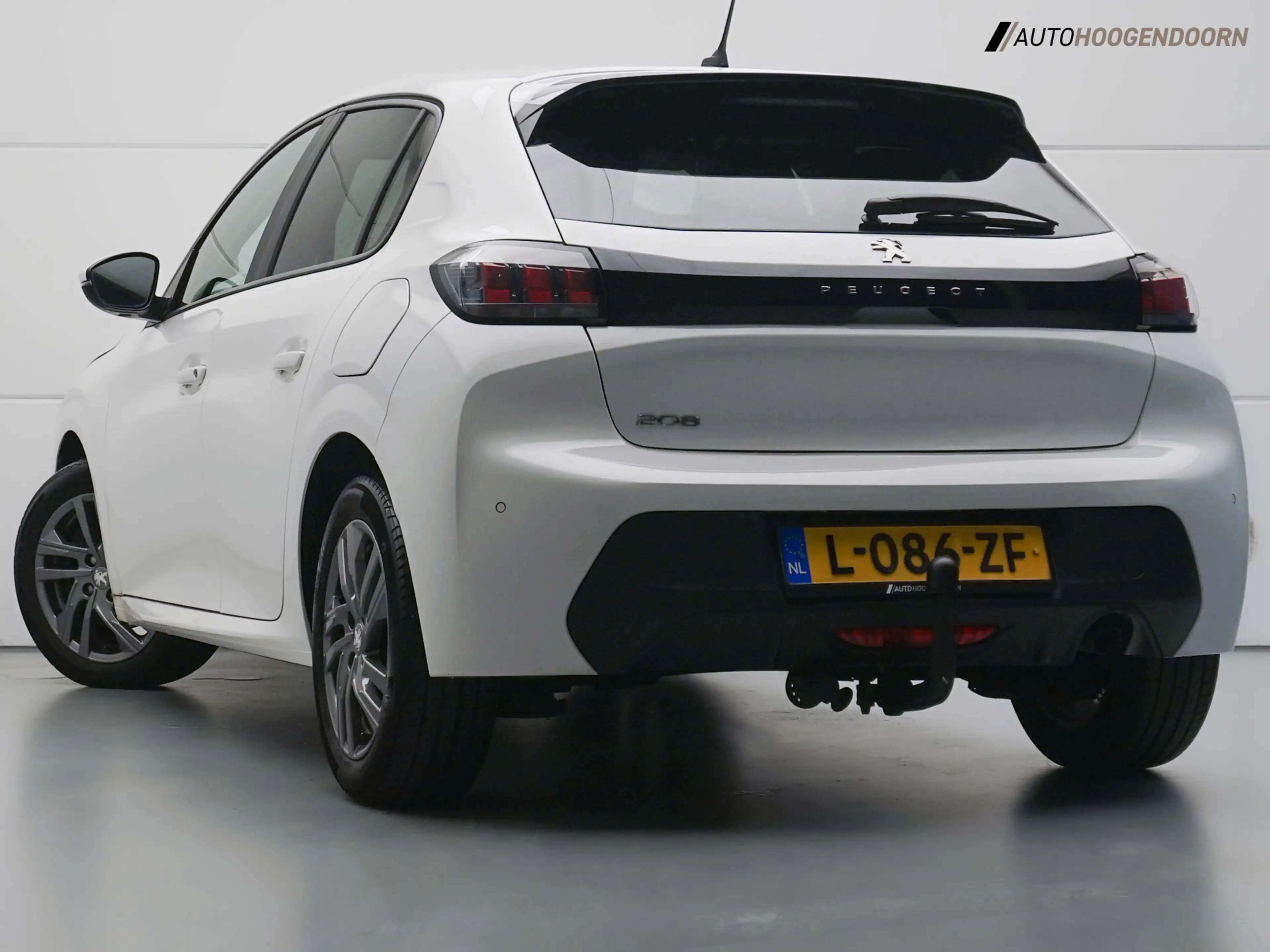 Peugeot 208 1.2 PureTech Active Pack (APPLE CARPLAY,LED VERLIC — photo 3