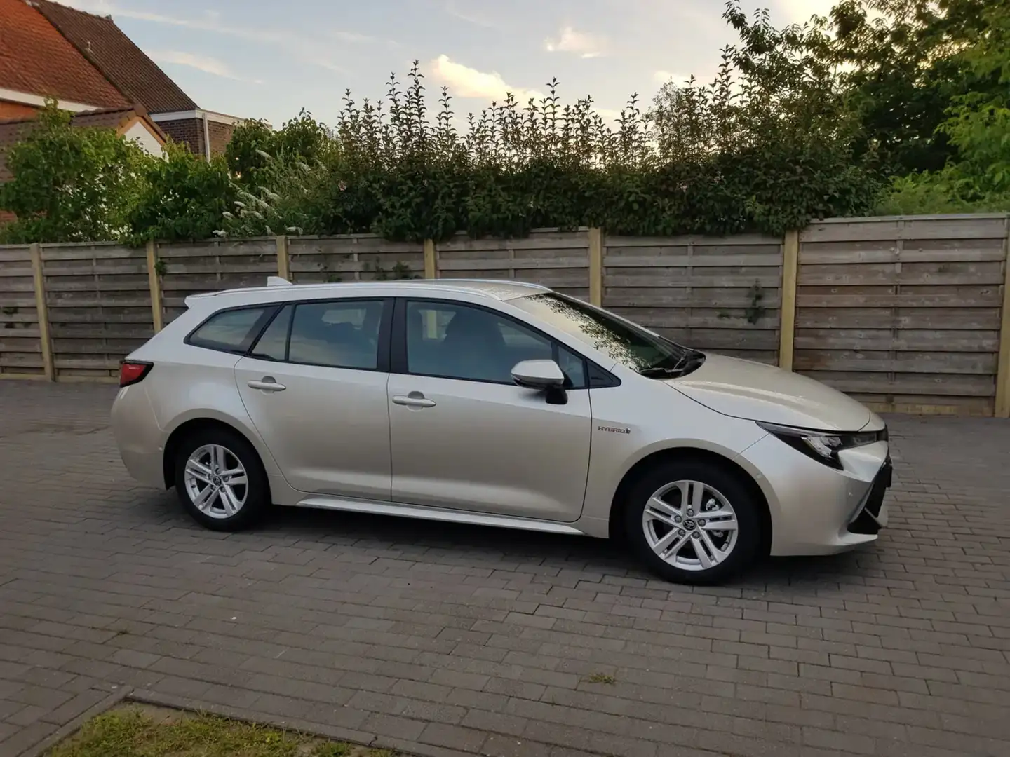 Toyota Corolla Corolla 1.8 Hybrid Touring Sports Gris - 1