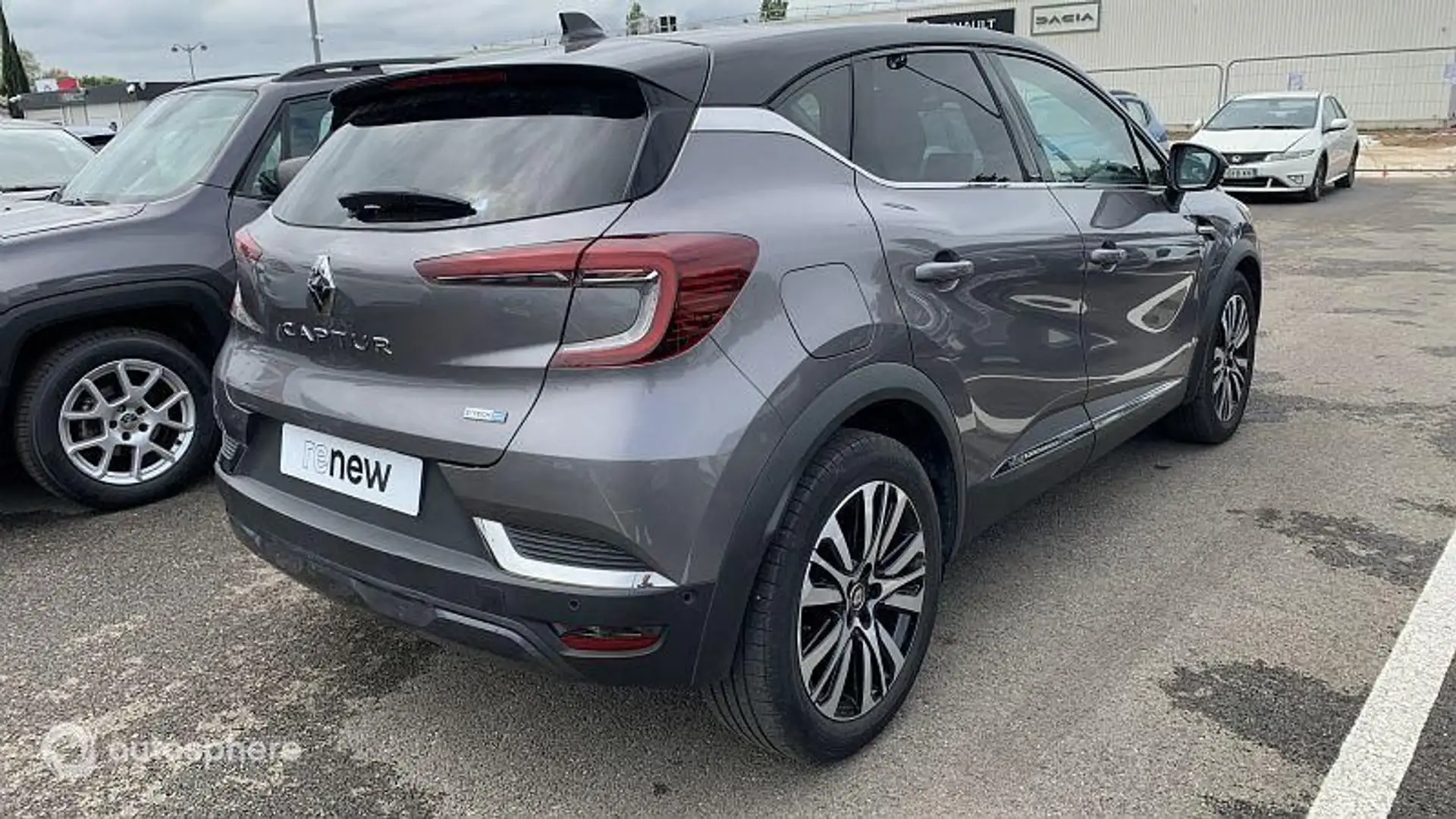 Renault Captur 1.6 E-Tech Plug-in 160ch Initiale Paris - 2