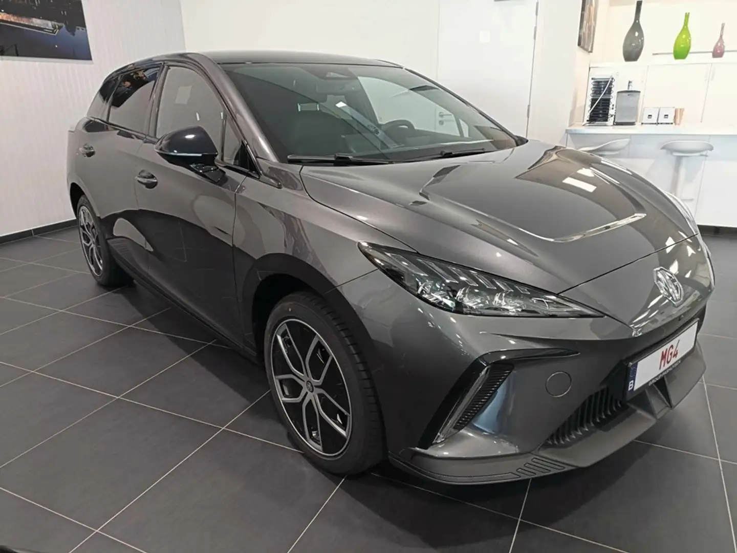 MG MG4 TROPHY EXTENDED RANGE Grau - 2