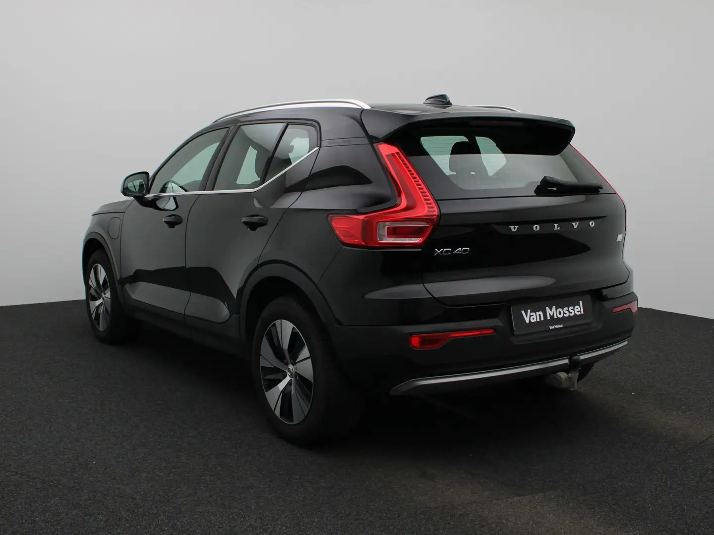 Volvo XC40 T4 PHEV Inscription Aut. | Elektr. Achterklep | Tr Zwart - 2