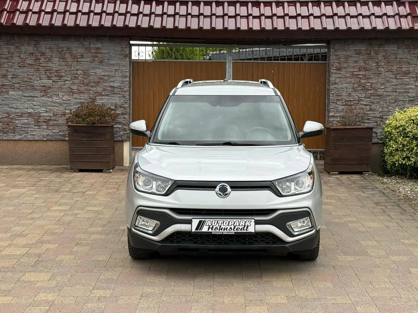 SsangYong XLV XLV e-XGi 160 2WD Crystal Ezüst - 2