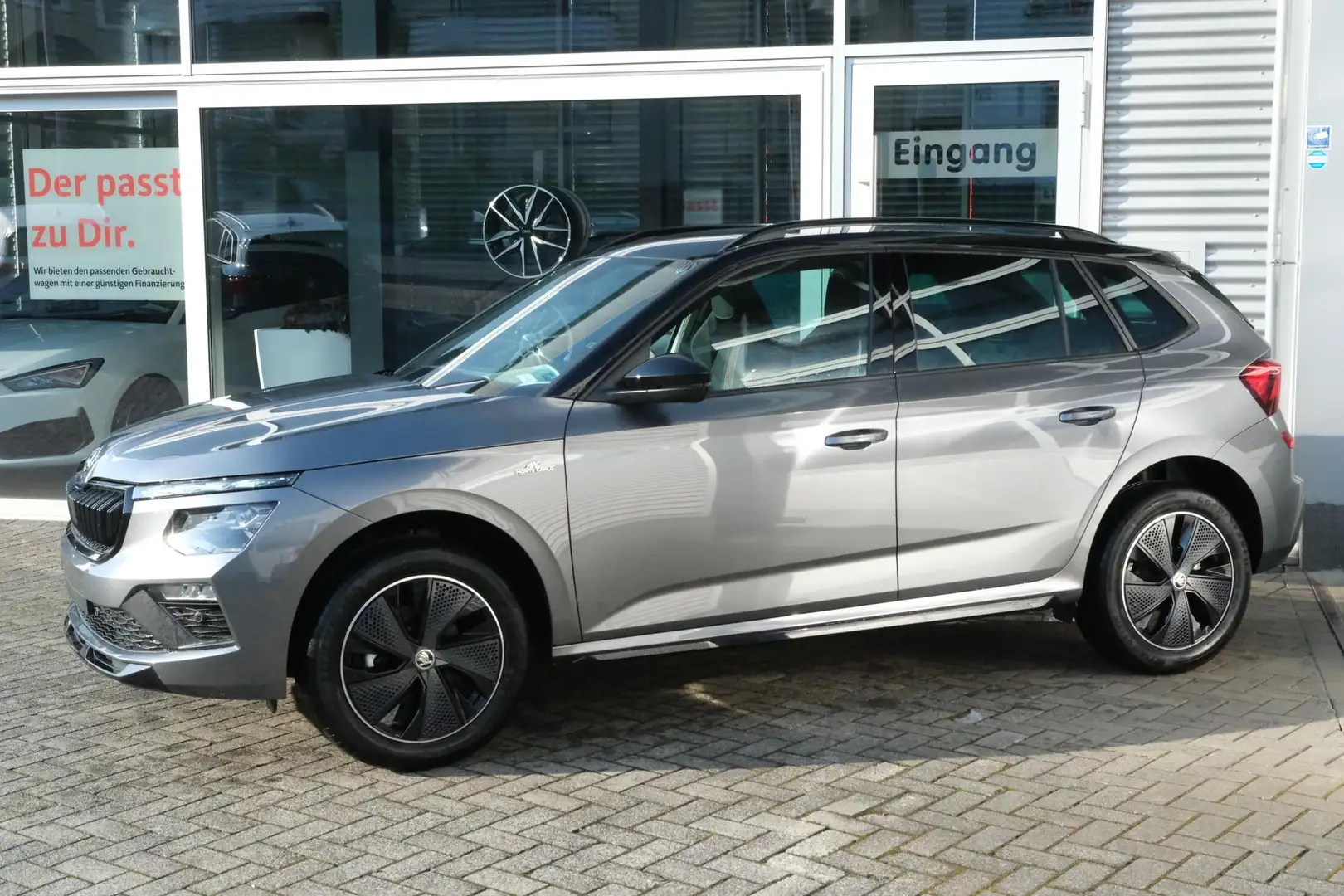 Skoda Kamiq Monte Carlo 1.0 TSI DSG AHK Matrix Panodach Kam... Grijs - 2