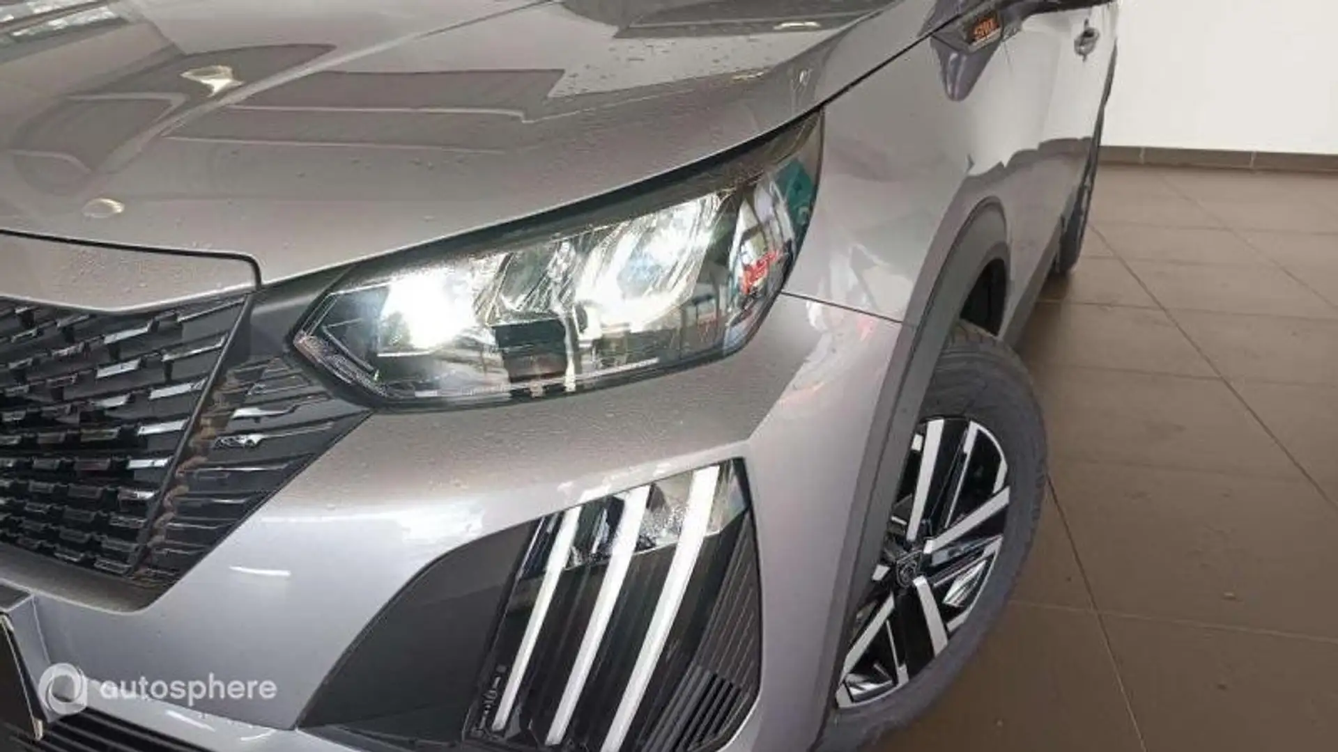 Peugeot 2008 1.2 Hybrid 136ch GT e-DCS6 - 2