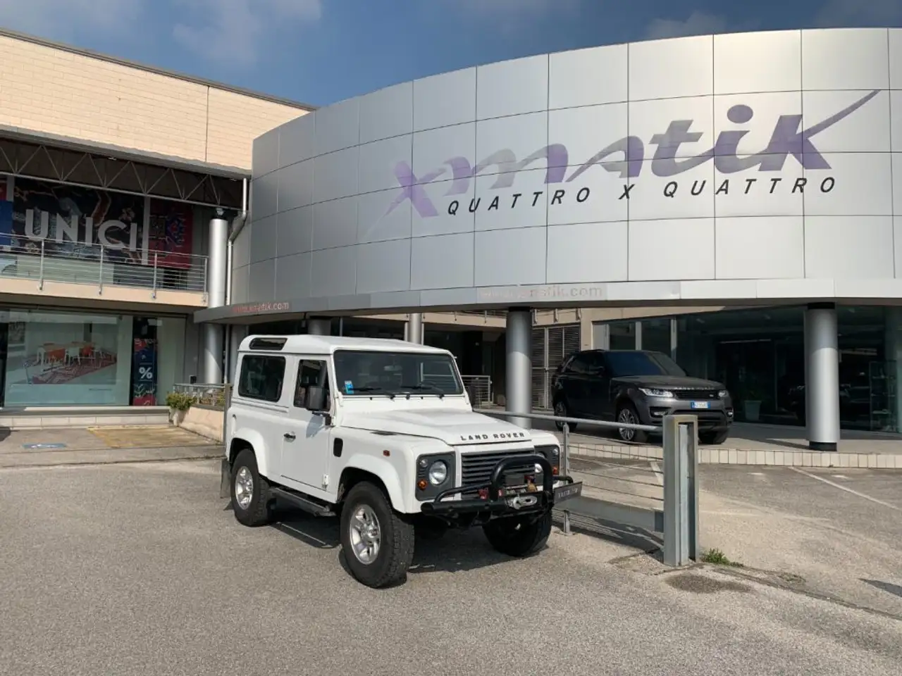 Land Rover Defender