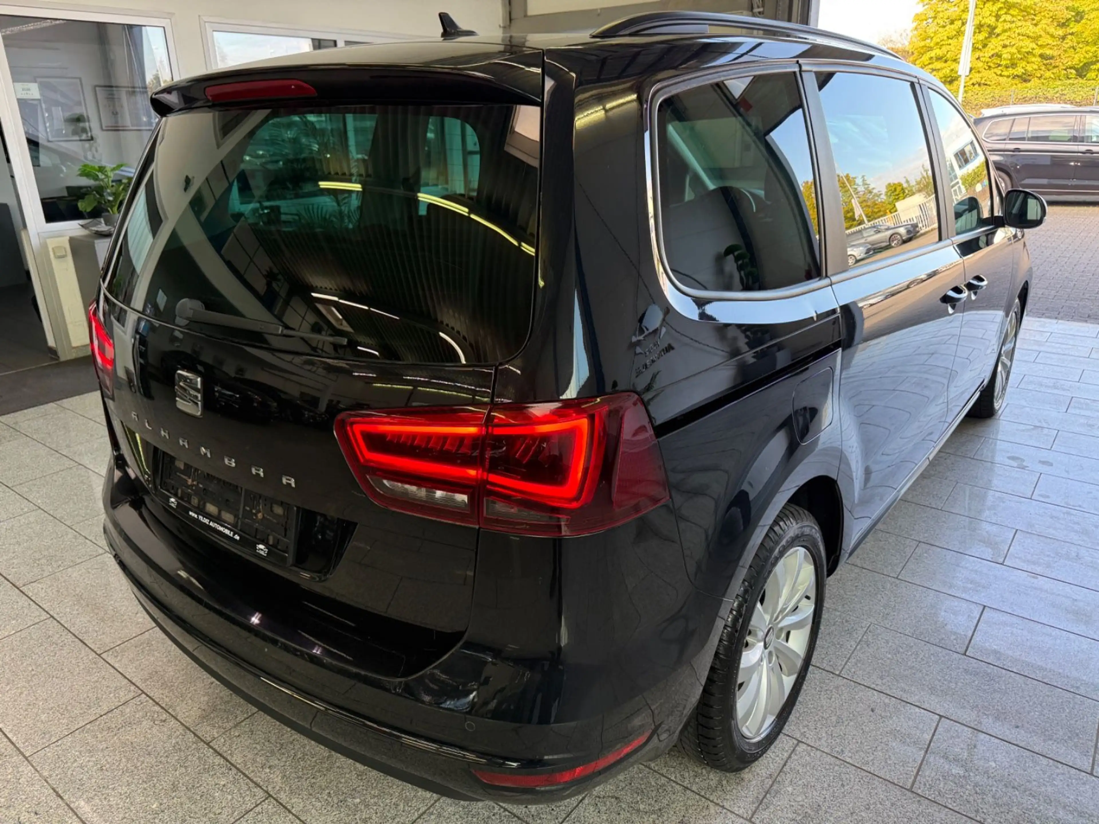 SEAT Alhambra 2.0 TDI*7-STZ*AUT*Bi-XN*NAV*CAM*ZHNR NE — photo 7