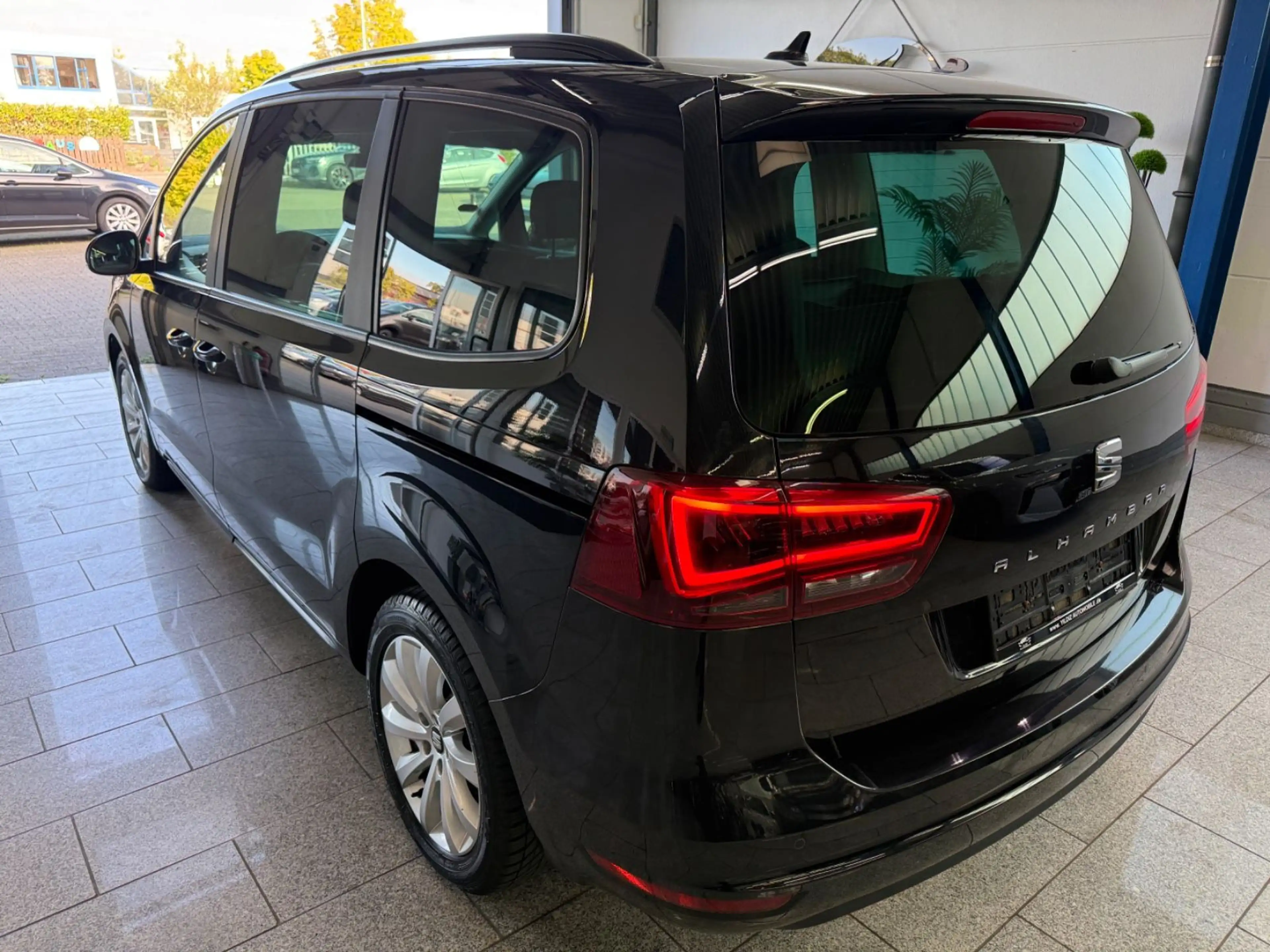 SEAT Alhambra 2.0 TDI*7-STZ*AUT*Bi-XN*NAV*CAM*ZHNR NE — photo 9