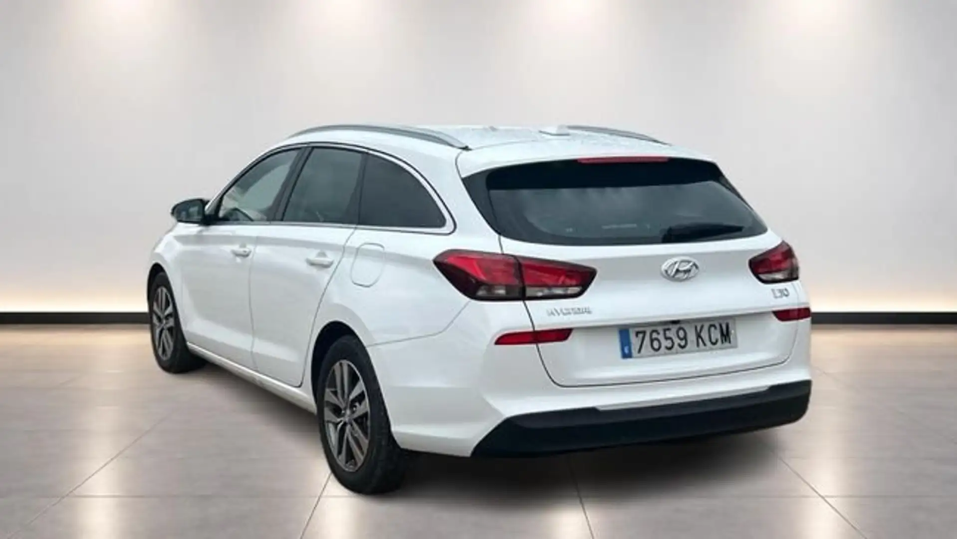 Hyundai i30 1.4 TGDI FAMILIAR TECNO 140 5P Blanco - 2