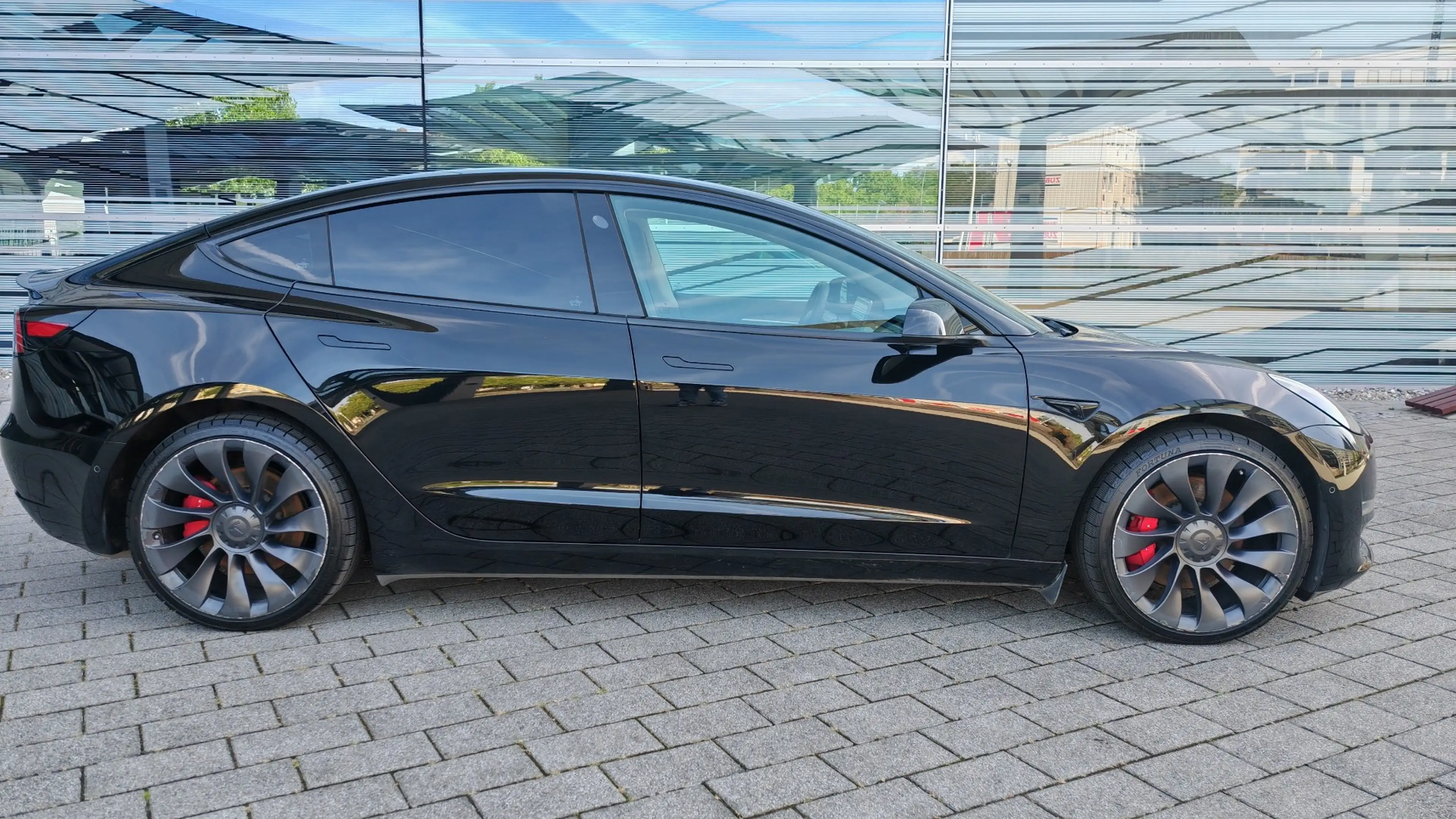 Tesla Model 3 Model 3  Allradantrieb Dual Motor Performance — photo 9