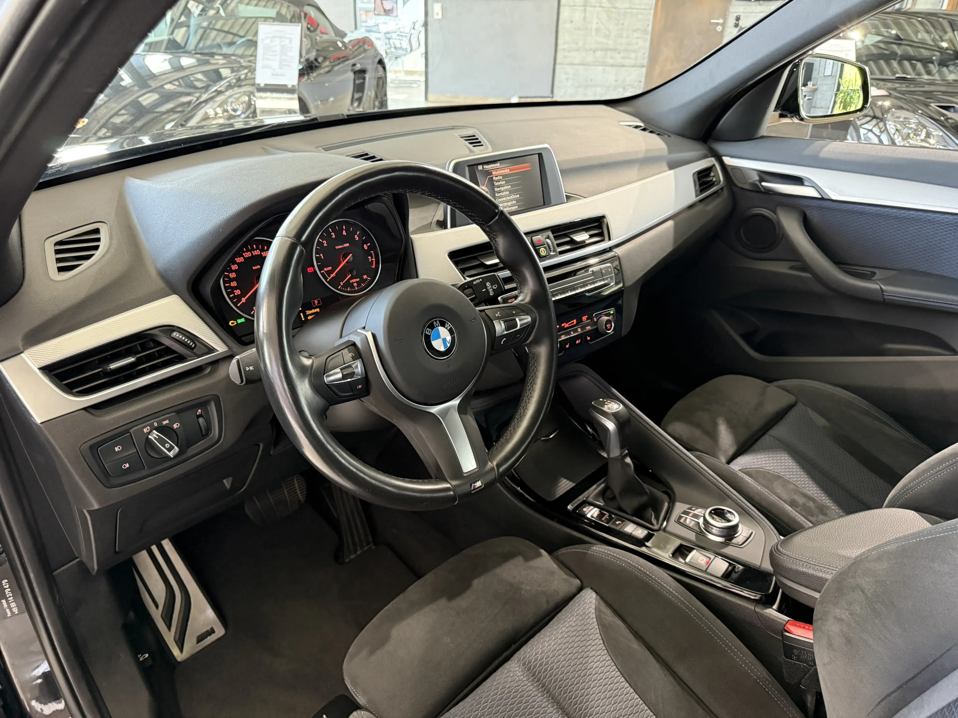 BMW X1 xDrive 20 i M Sport Automatik*NAVI*LED*DDC* — photo 12