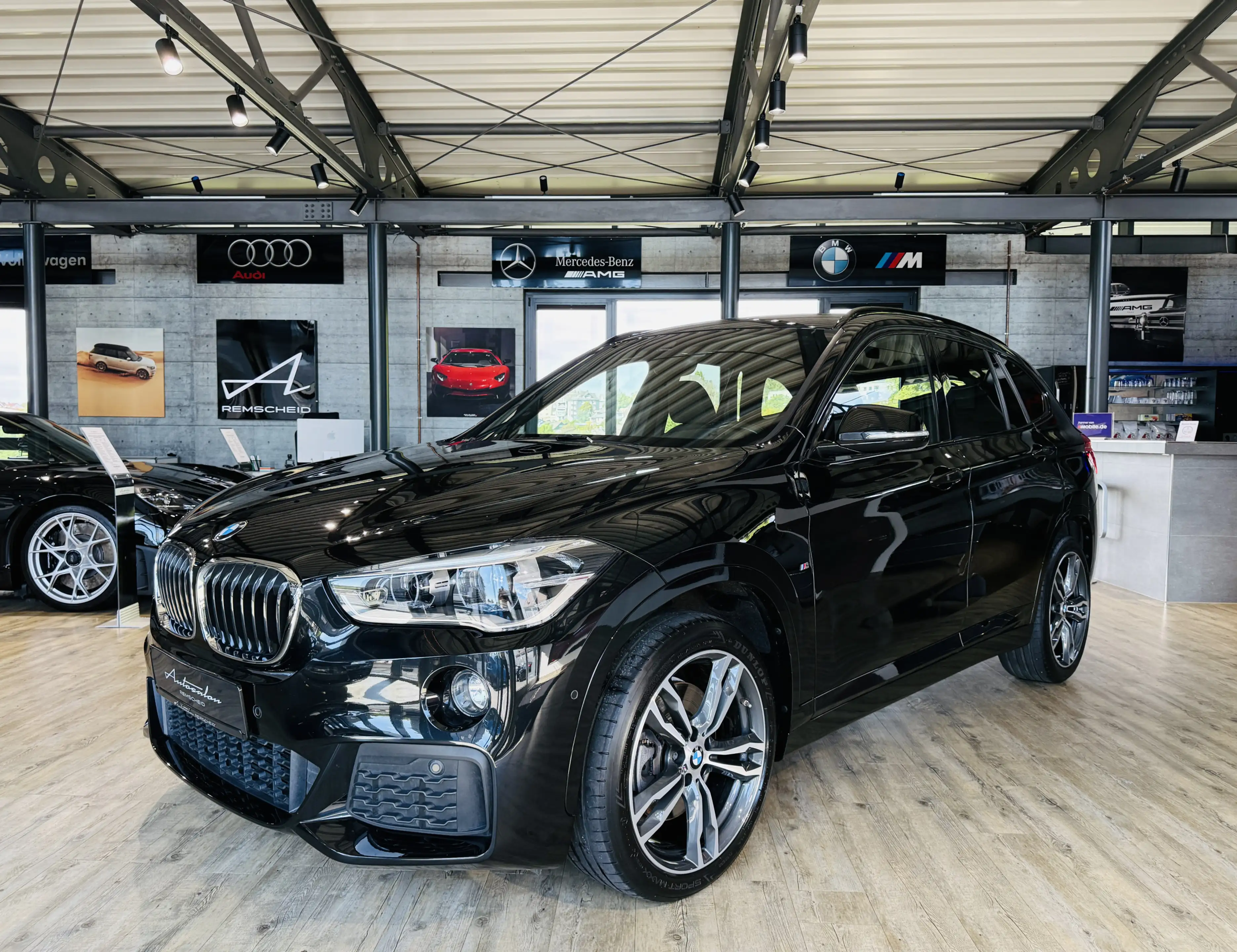 BMW X1 xDrive 20 i M Sport Automatik*NAVI*LED*DDC*