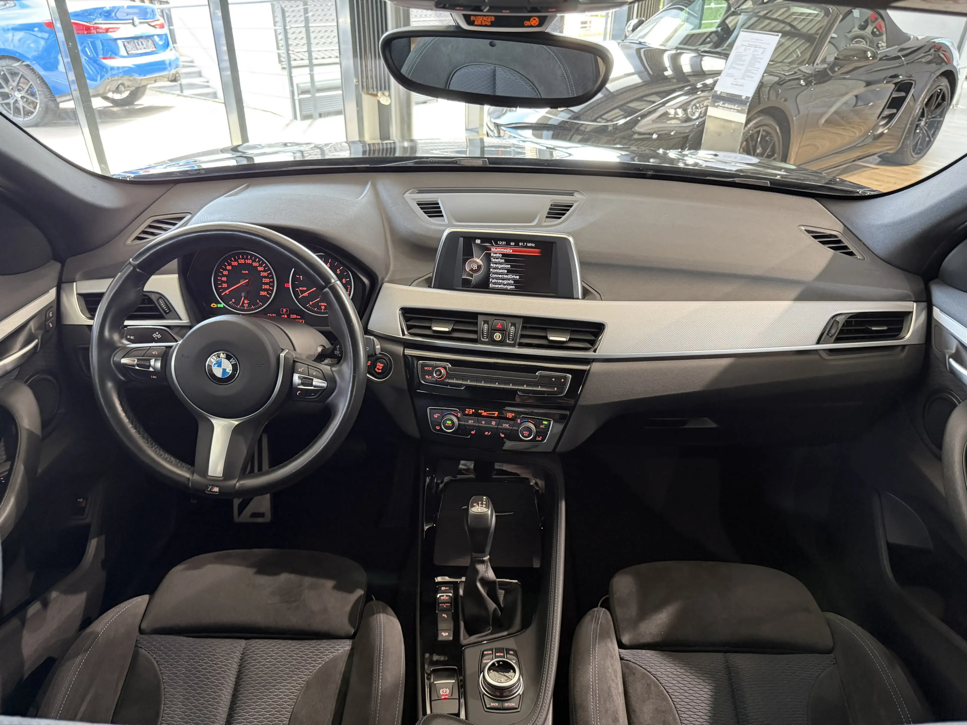 BMW X1 xDrive 20 i M Sport Automatik*NAVI*LED*DDC* — photo 14