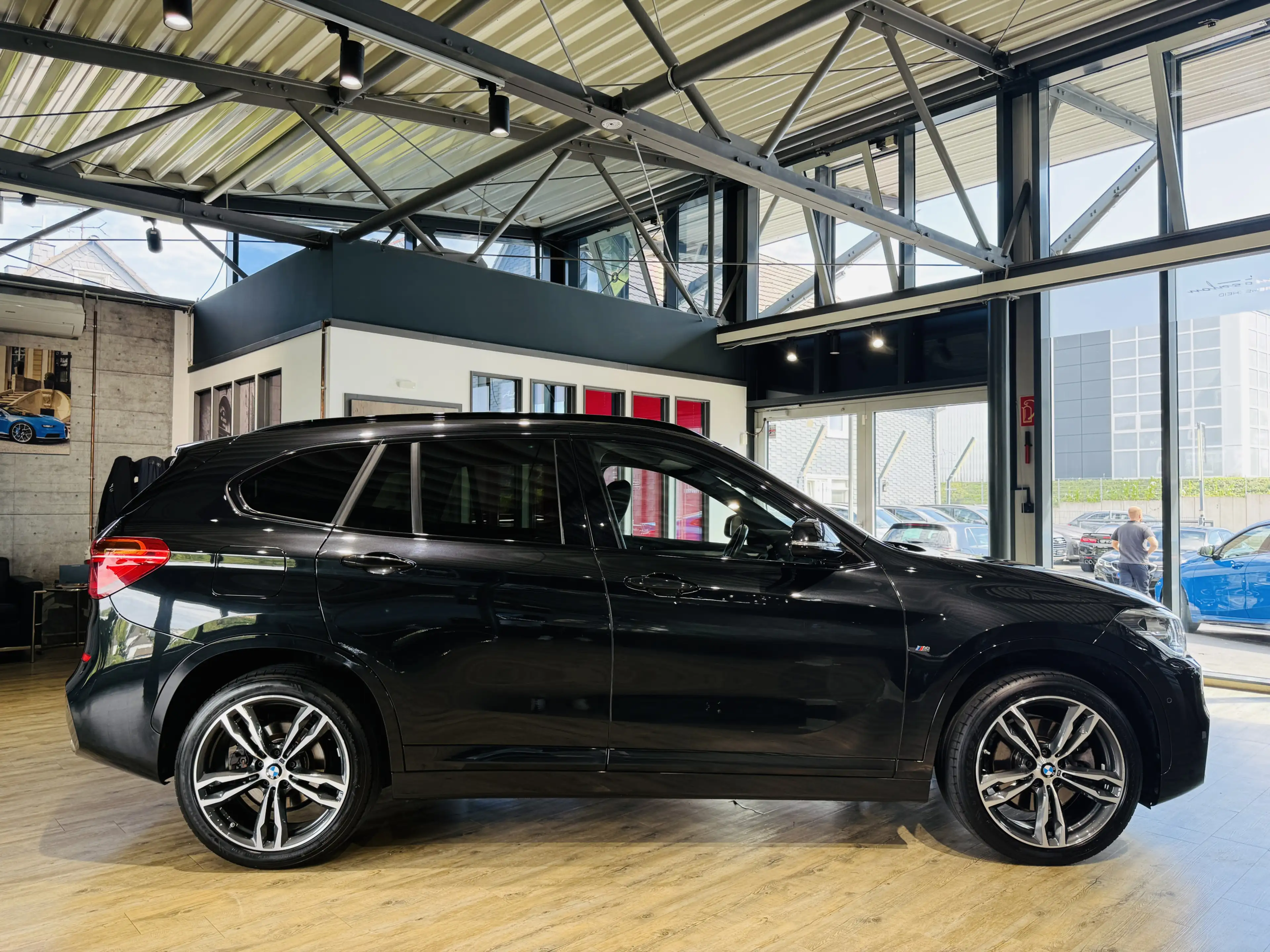 BMW X1 xDrive 20 i M Sport Automatik*NAVI*LED*DDC* — photo 7