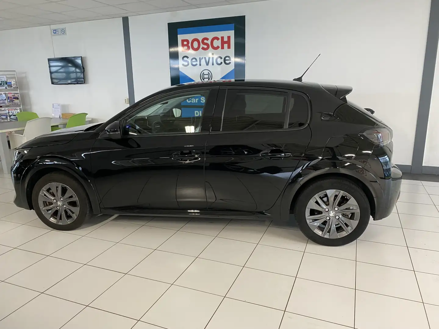 Peugeot e-208 EV Allure Pack 50 kWh Navi / Carplay /Digitaal d Noir - 2