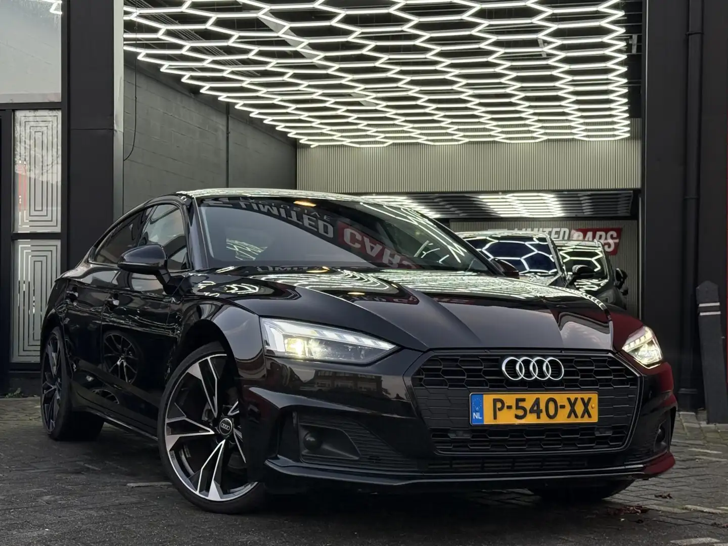 Audi A5 Sportback 2.0Tfsi Black Edition | NAP | PDC | SA Noir - 2