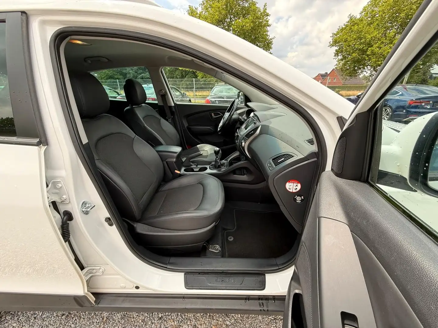 Hyundai iX35 Style 1.6i NAVI+KAMERA+TEMPOMAT+KLIMA+4xSHZ Weiß - 2