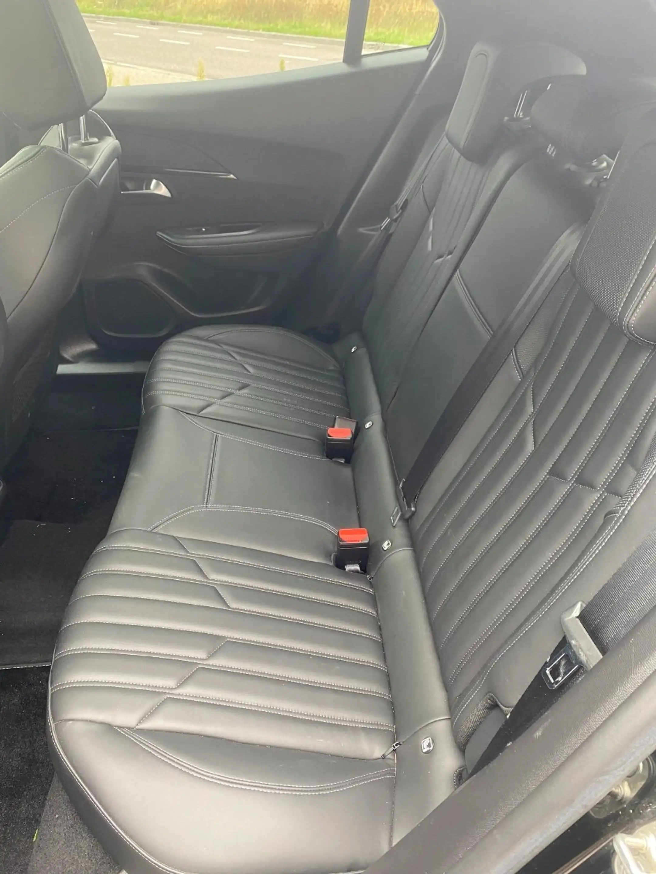 Peugeot 2008 1.2 PureTech 155pk EAT8 GT | Automaat | Panorama/s — photo 7