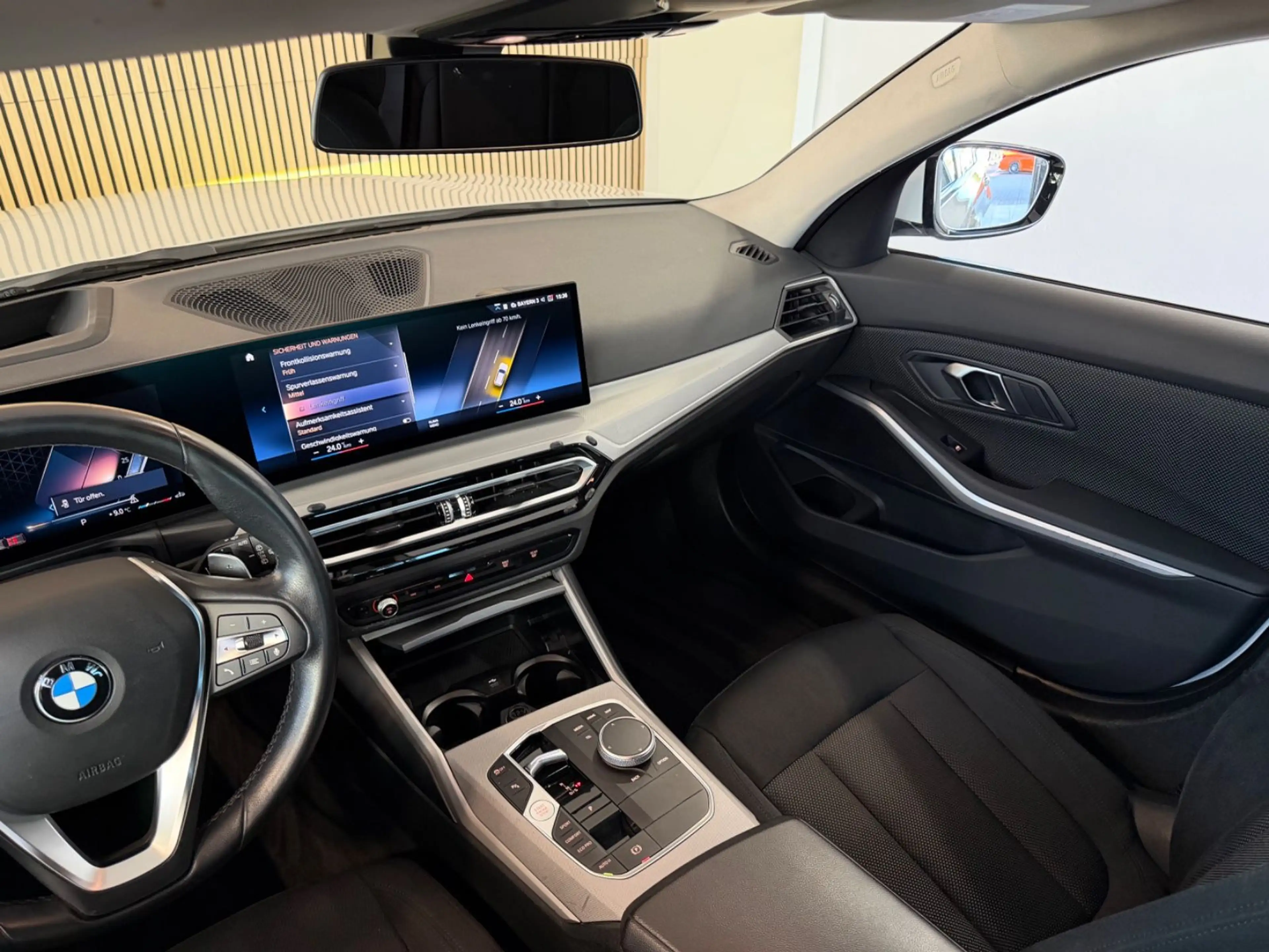 BMW 320 d Touring *LED/HUD/KAMERA/LED/SHZ/ADAPTIVE — photo 13