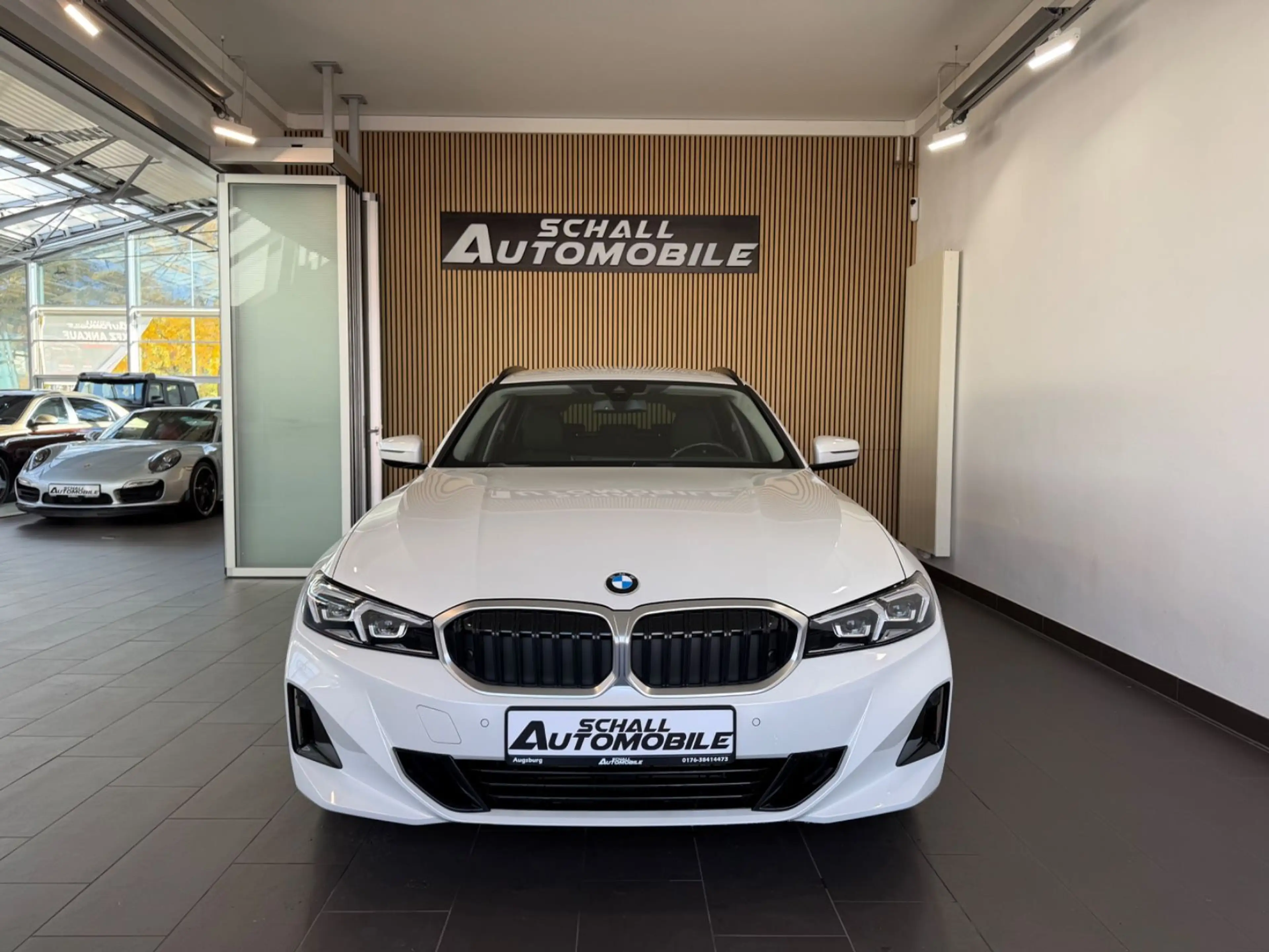 BMW 320 d Touring *LED/HUD/KAMERA/LED/SHZ/ADAPTIVE — photo 2