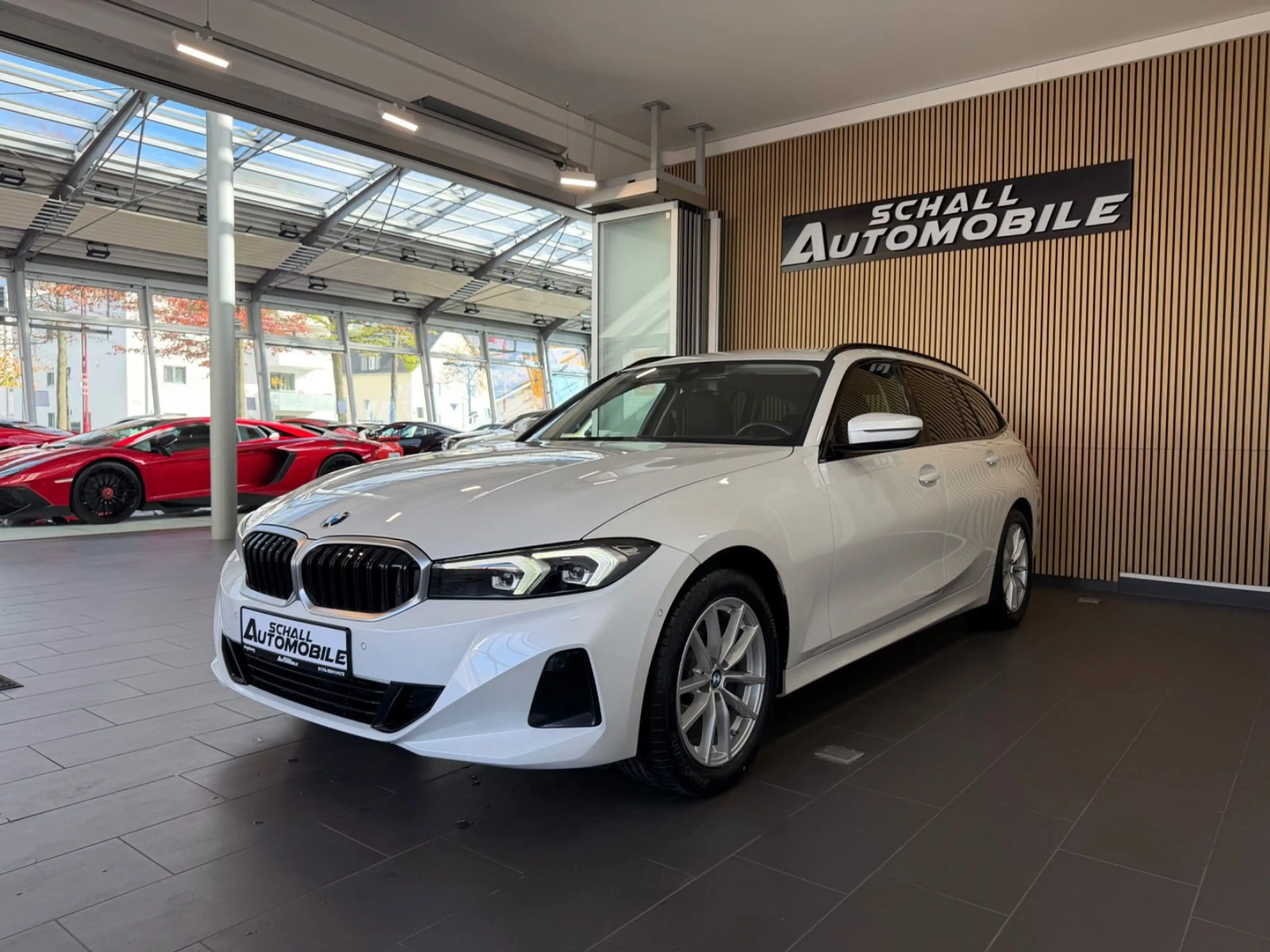 BMW 320 d Touring *LED/HUD/KAMERA/LED/SHZ/ADAPTIVE