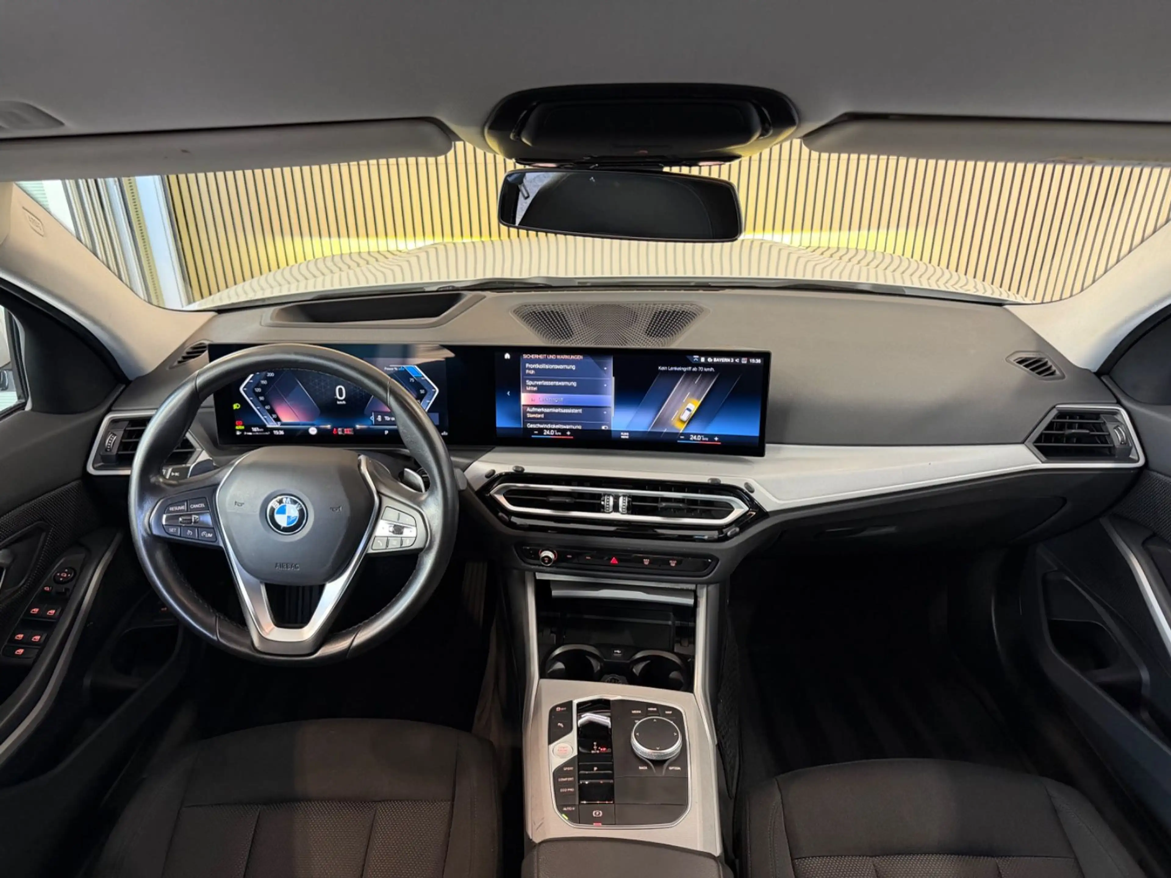 BMW 320 d Touring *LED/HUD/KAMERA/LED/SHZ/ADAPTIVE — photo 11