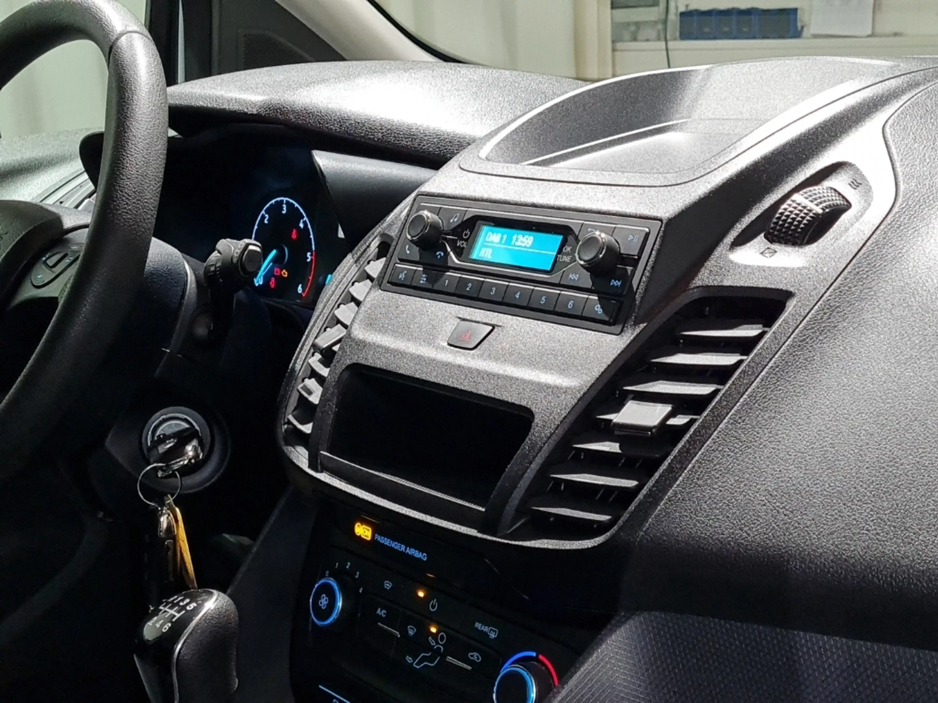 Ford Transit Connect 1.5 EcoBlue Trend*FENSTER HI* — photo 6