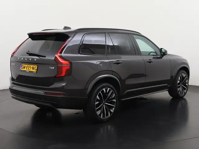Volvo XC90 view 4