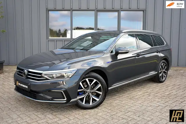 Volkswagen Passat Variant 1.4TSI GTE 218pk * Matrix LED * Leer/Alcantara * M