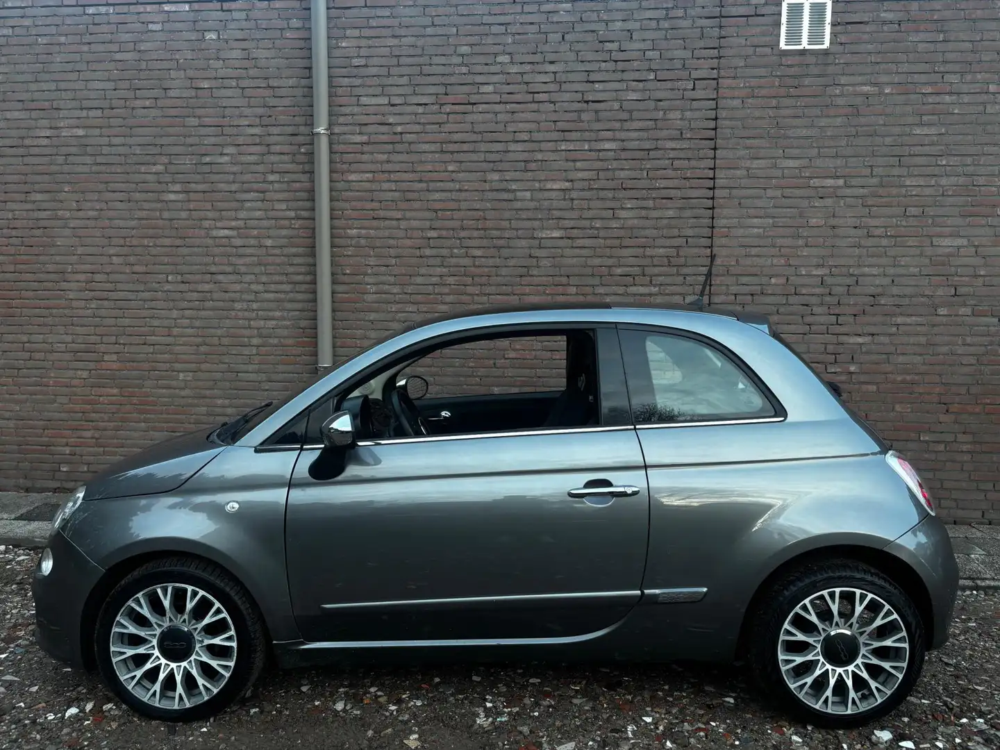 Fiat 500 0.9 TwinAir Lounge| Pano | Airco | LM - Velgen Grau - 2