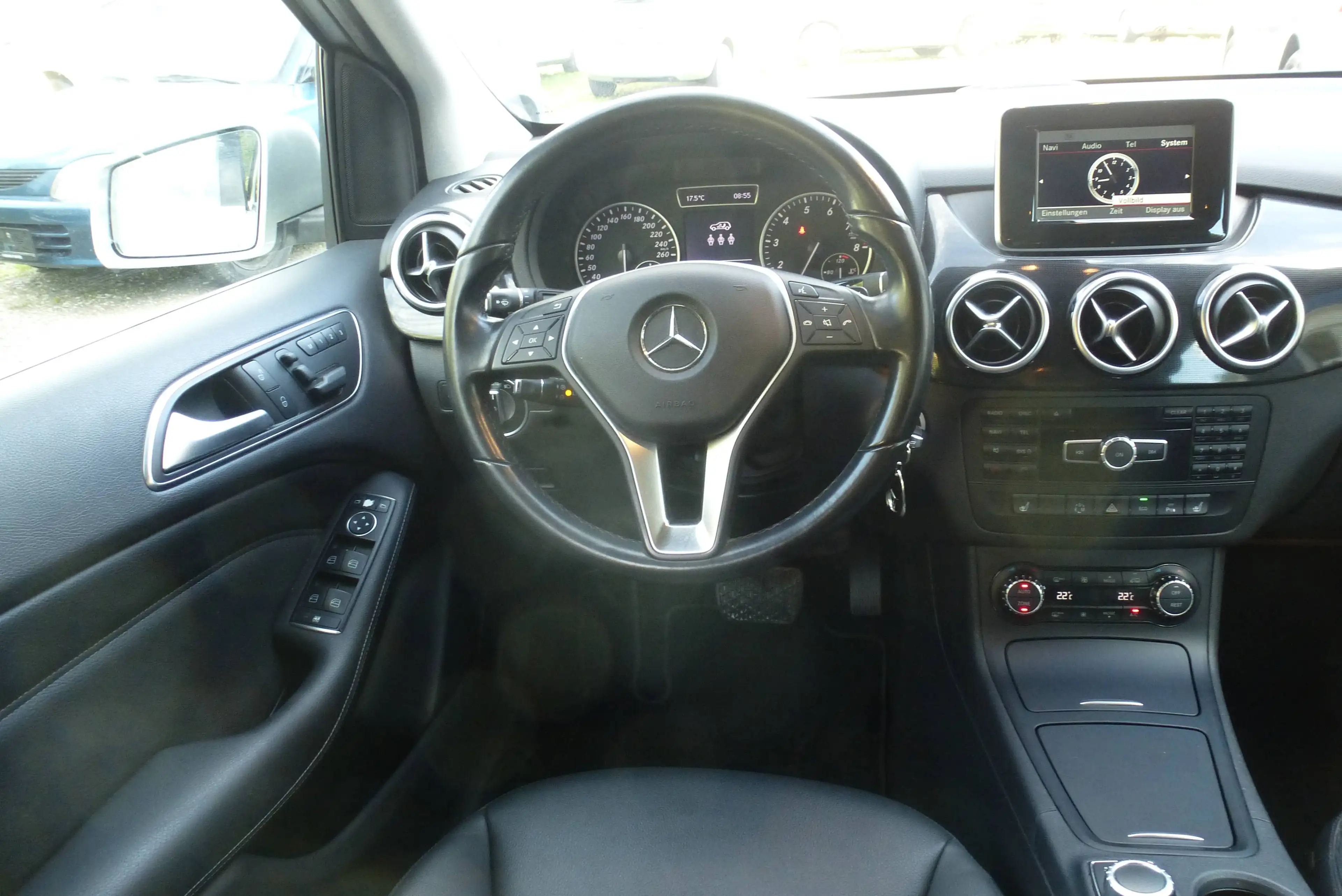 Mercedes-Benz B 220 B 220 4Matic /Automatik /Navi /Aus 1-Hand. — photo 9