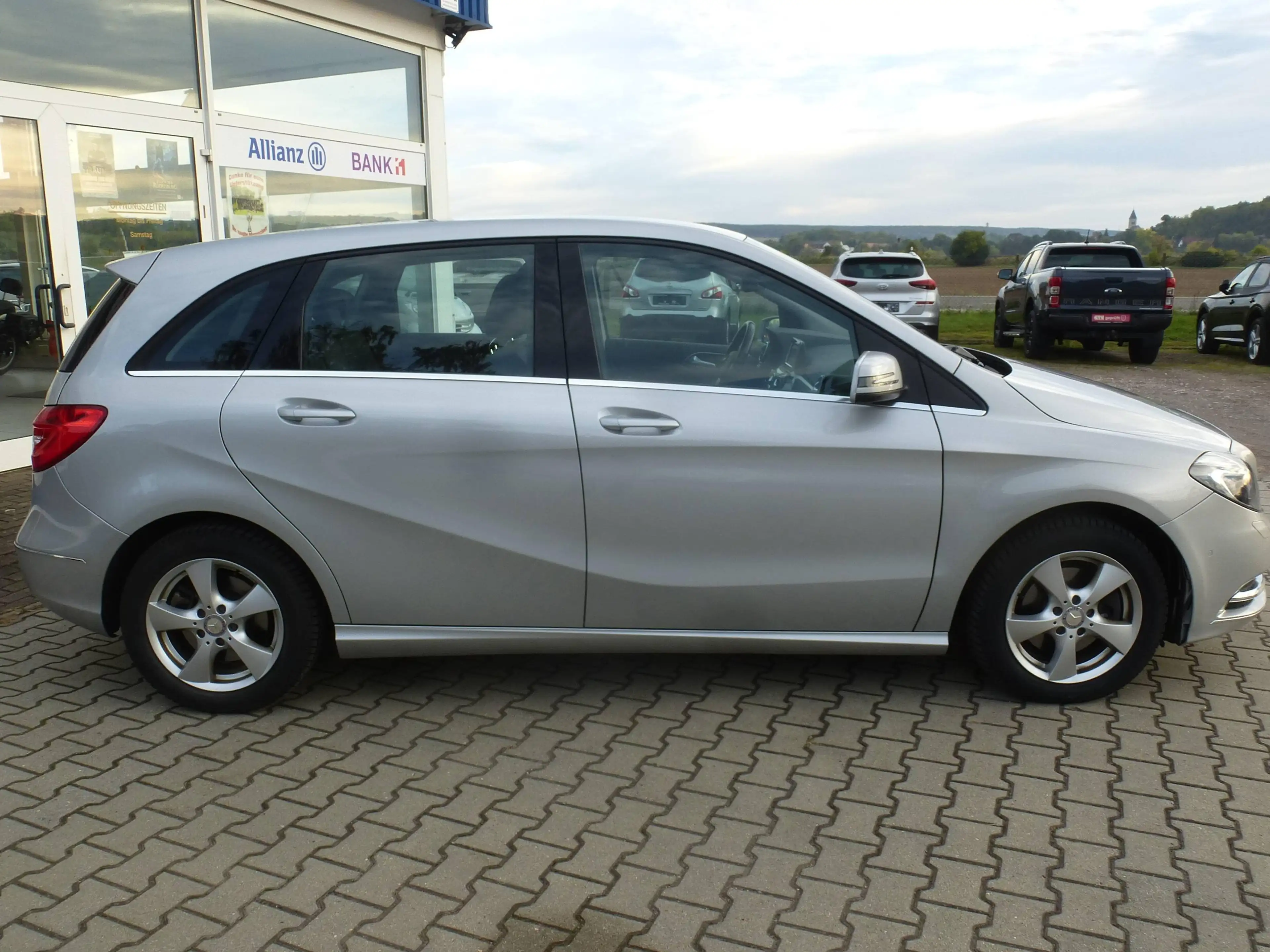 Mercedes-Benz B 220 B 220 4Matic /Automatik /Navi /Aus 1-Hand. — photo 8